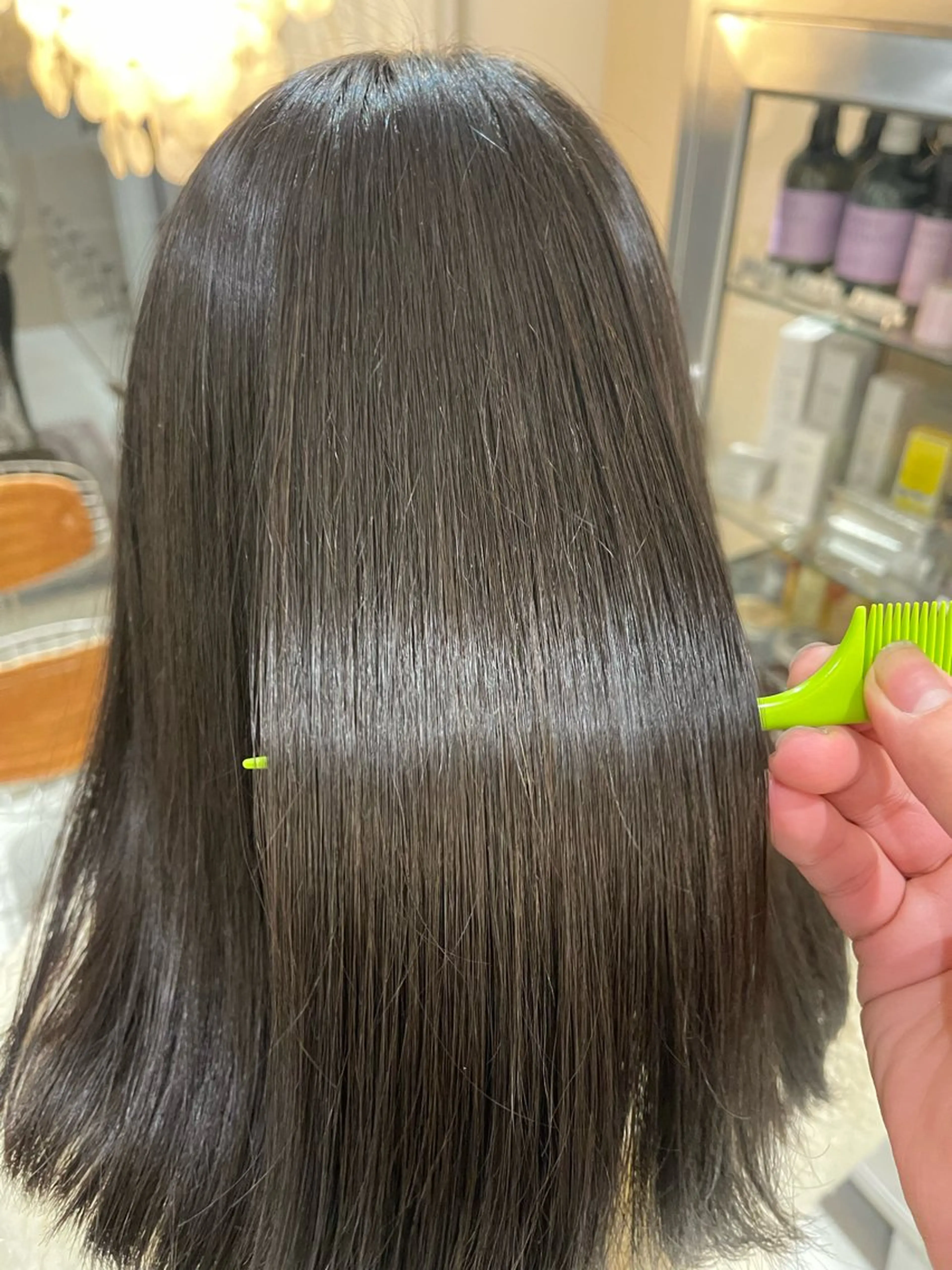 セミロング カット ヘアカラー 寺尾 遥のヘアスタイル