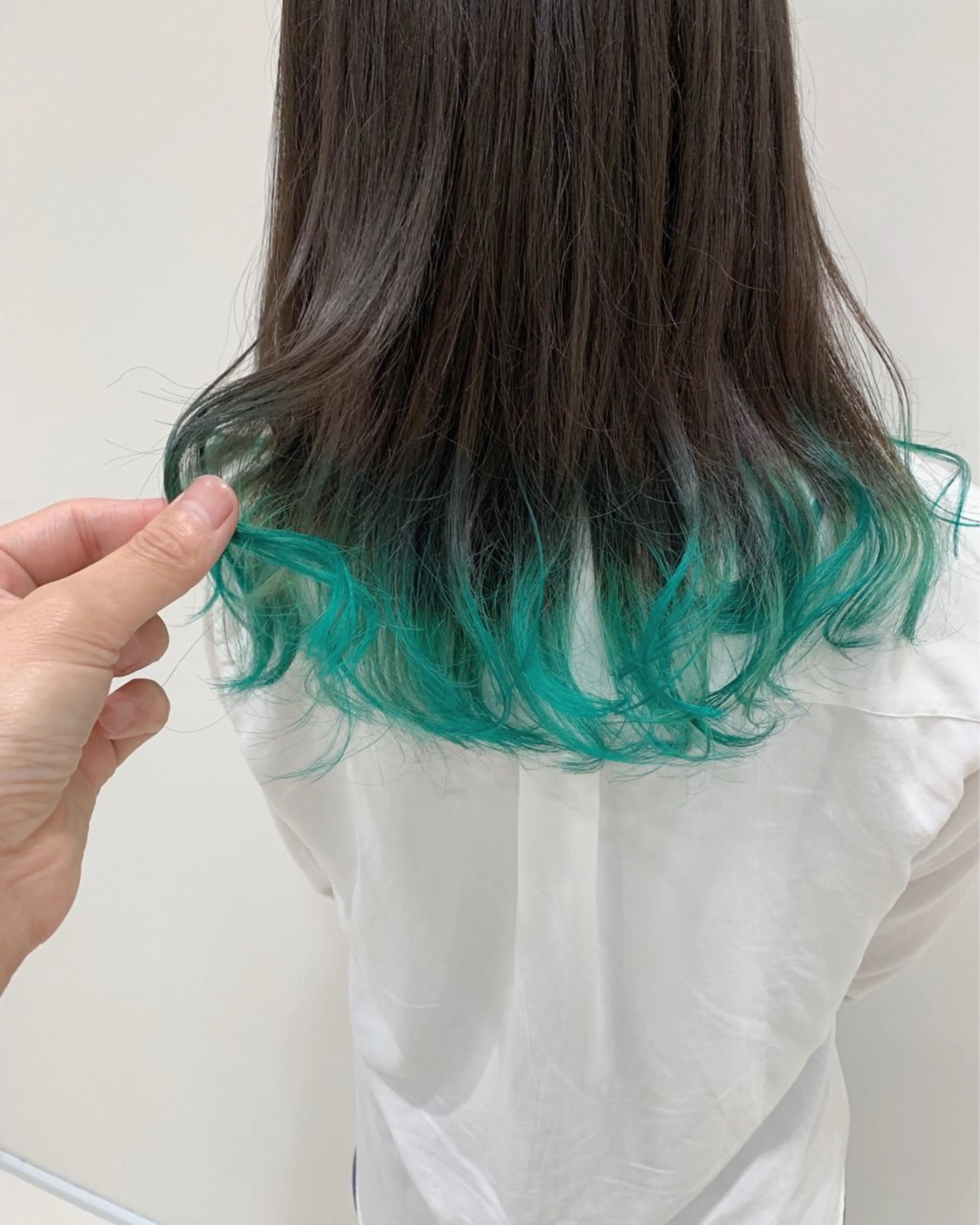 セミロング カラー 杉原 悠司のヘアスタイル