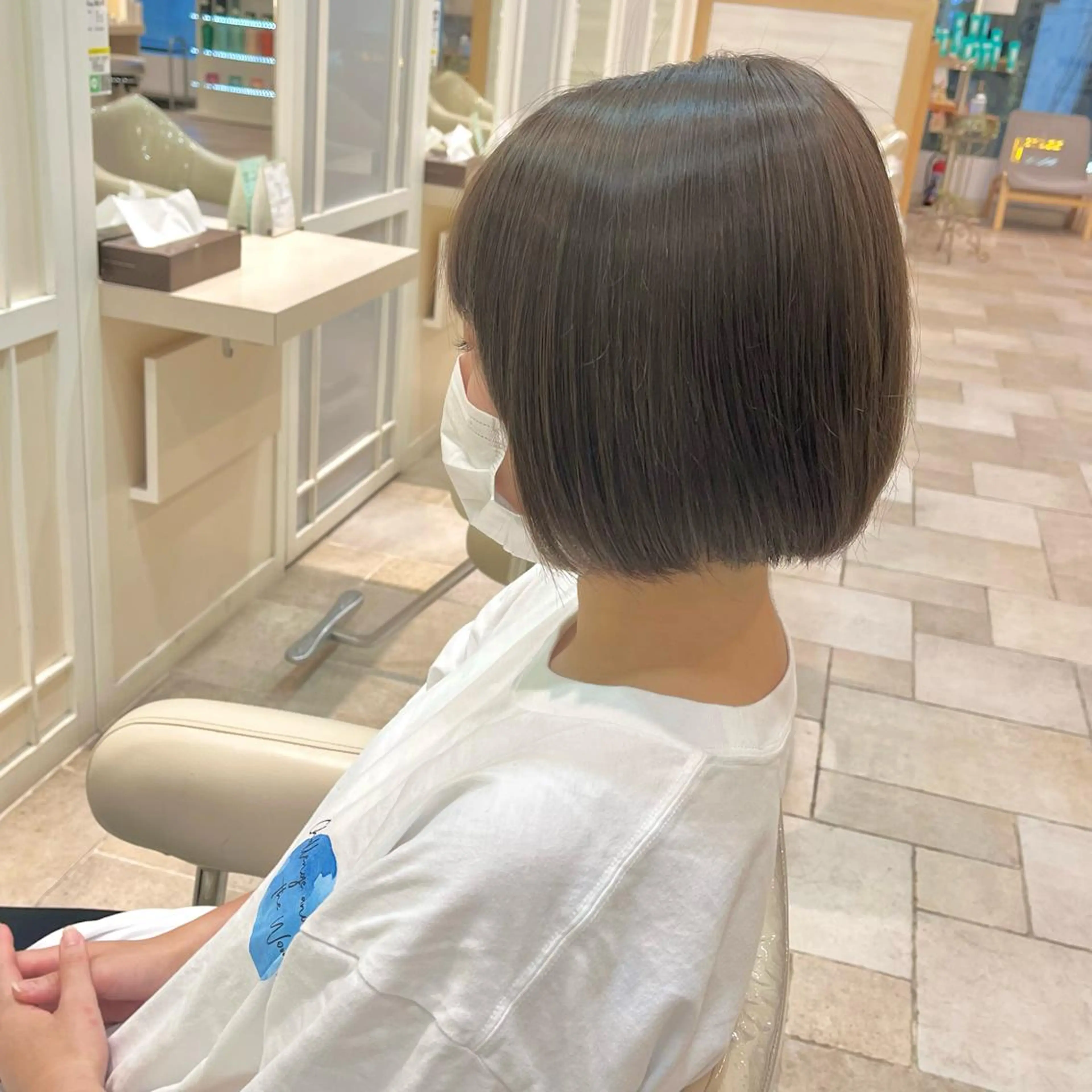 ショート ラベンダーベージュ ハイトーン/ピンク 🎀山岸 沙弥香のヘアスタイル