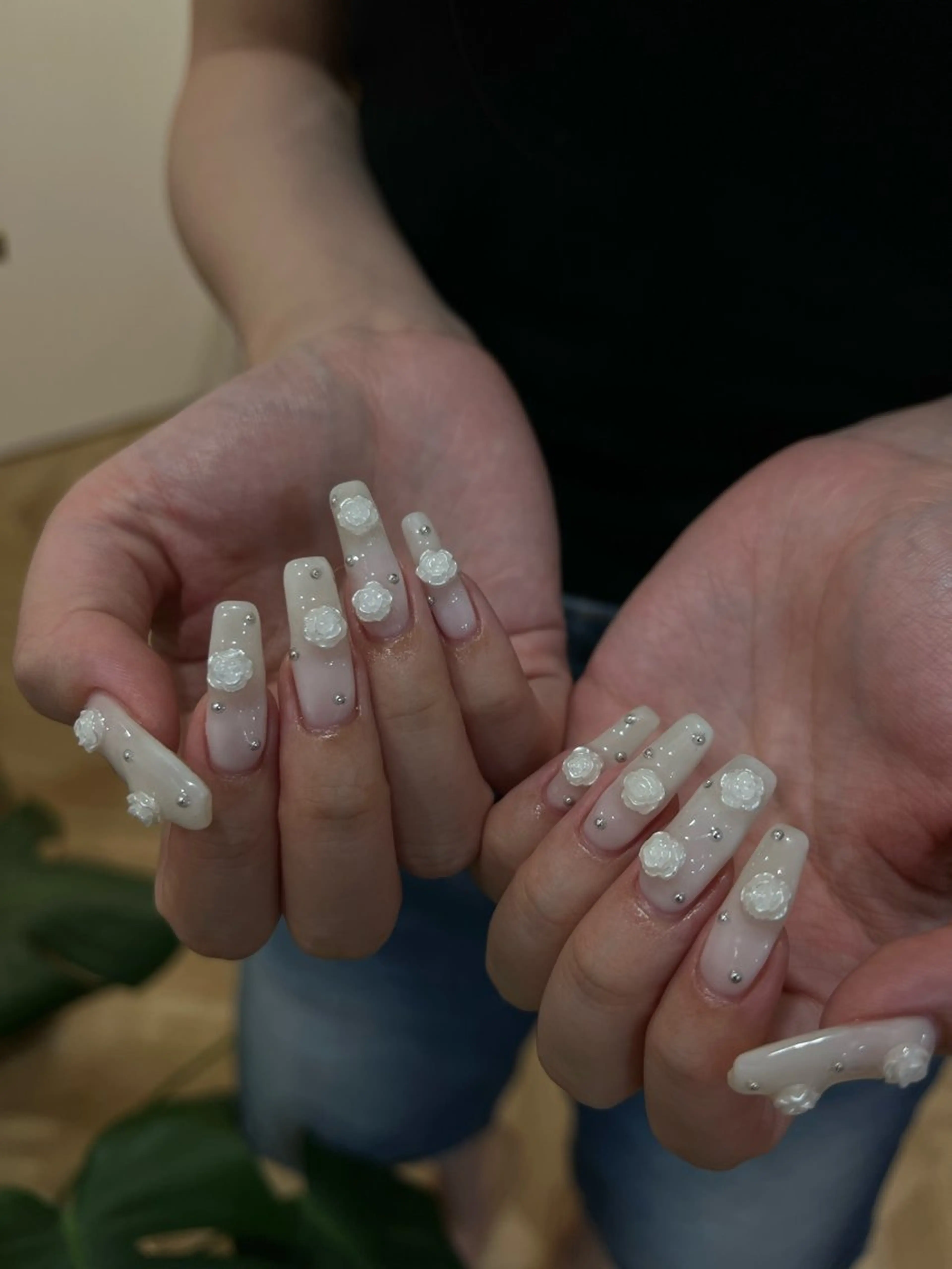 ネイル ハンドネイル フットネイル ハンドケア Nes.Nail所属・Miyagi Asamiのネイルデザイン
