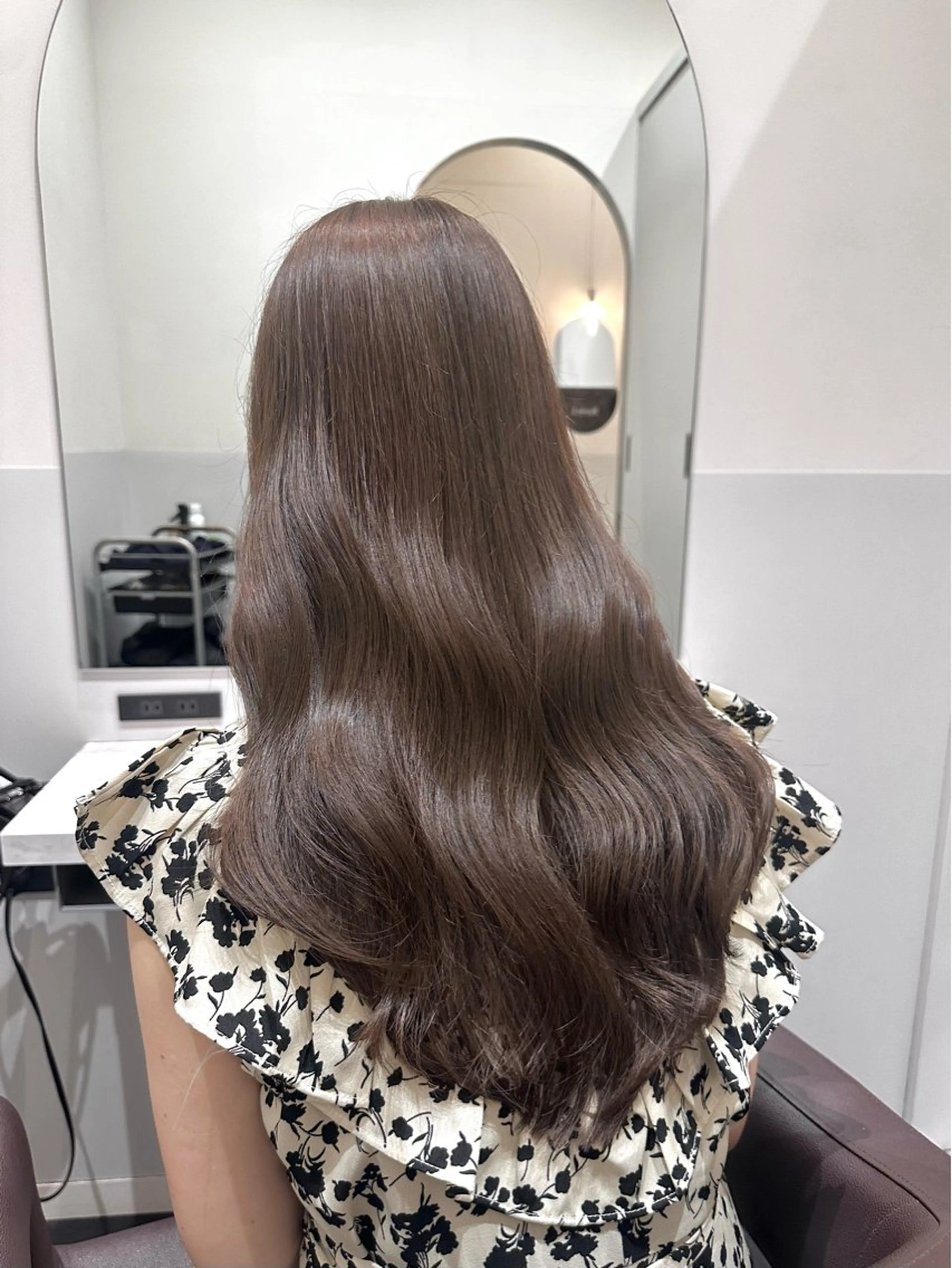 ロング カラー ベージュカラー ブリーチ ブリーチなしカラー カット ヘアカラー トリートメント LUMO所属・矢野 晃平のヘアスタイル