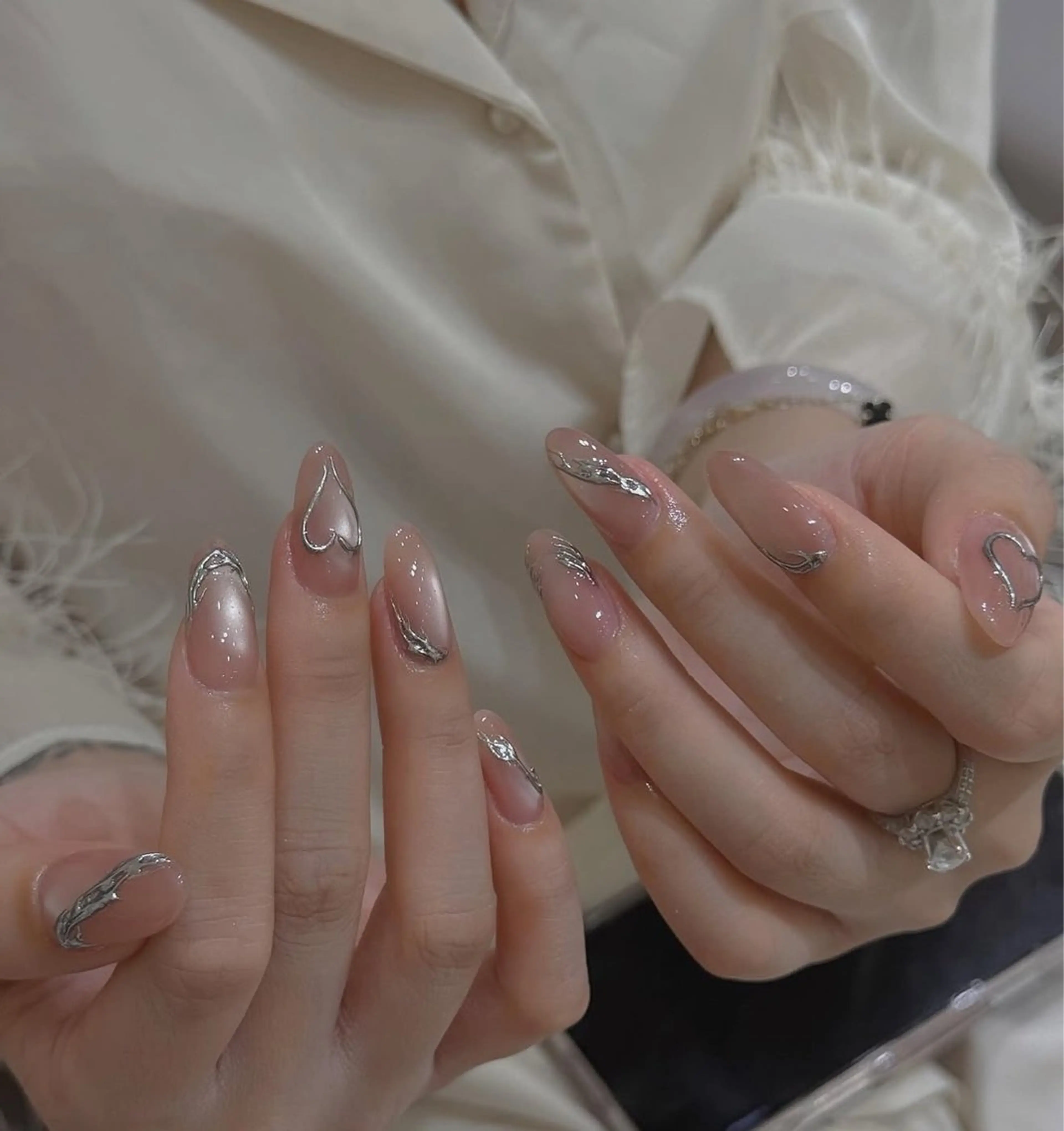 ネイル アニマル柄 オーロラネイル チークネイル フラッシュネイル ジェルネイル ハンドネイル T.A Nail Salonのネイルデザイン