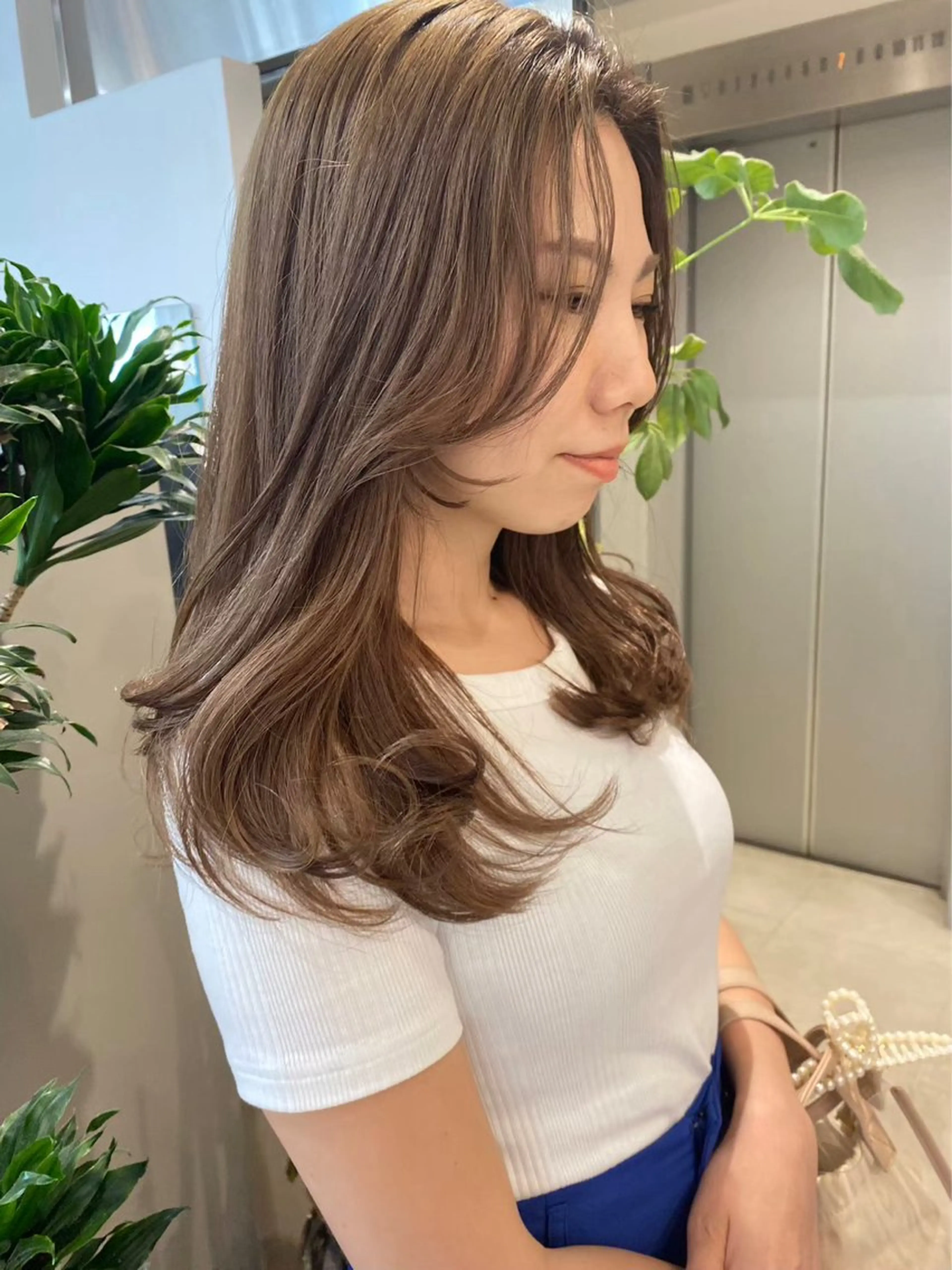カラー 愛子 /ハイトーンのヘアスタイル
