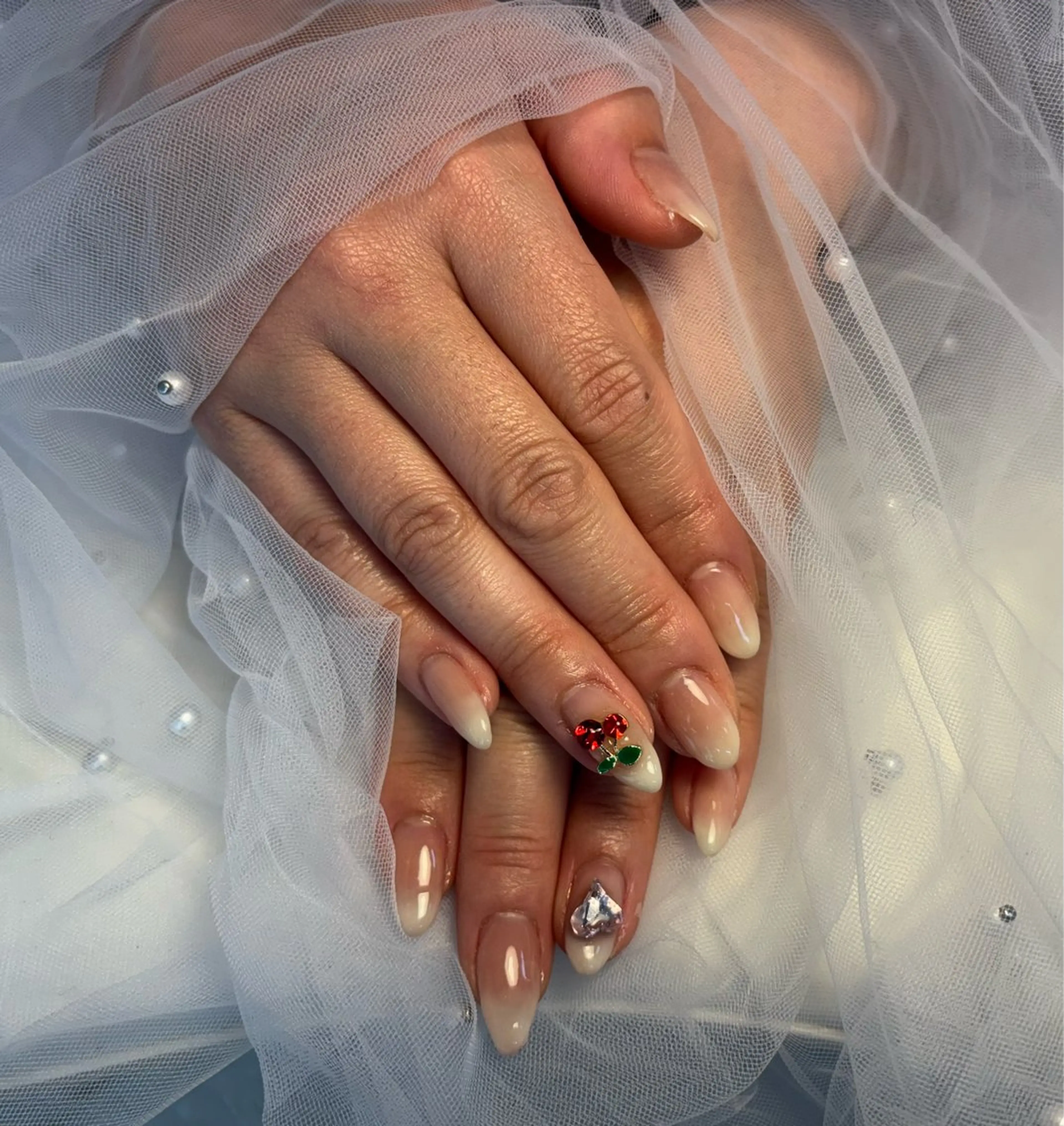 ネイル フラッシュネイル フットネイル フレンチネイル ジェルネイル ガラスフレンチ ハンドネイル Nail salon Natulalのネイルデザイン