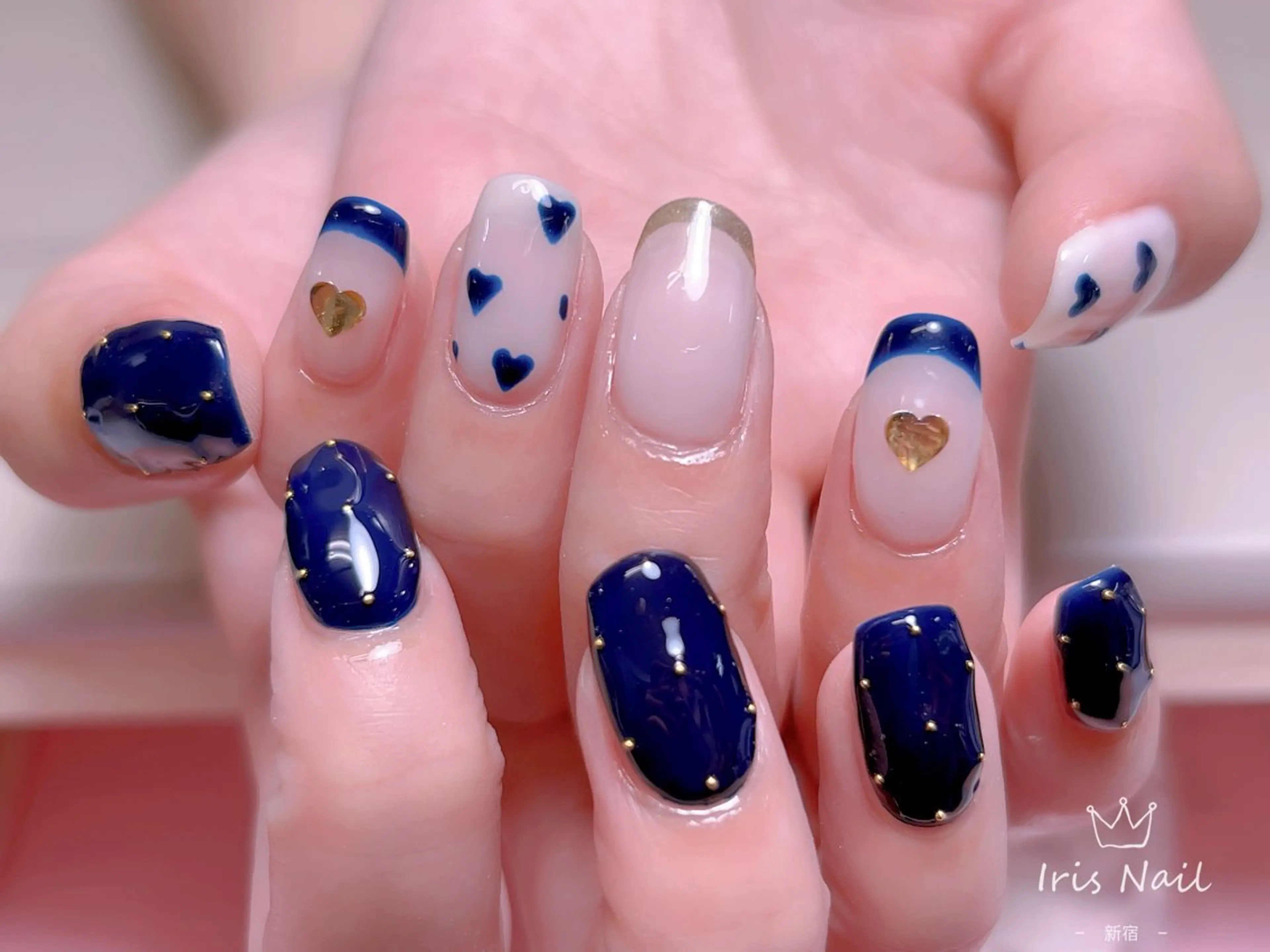 ネイル フレンチネイル ジェルネイル グラデーション 韓国ネイル マグネットネイル ハンドネイル 【長さ出し】 IRIS NAILのネイルデザイン
