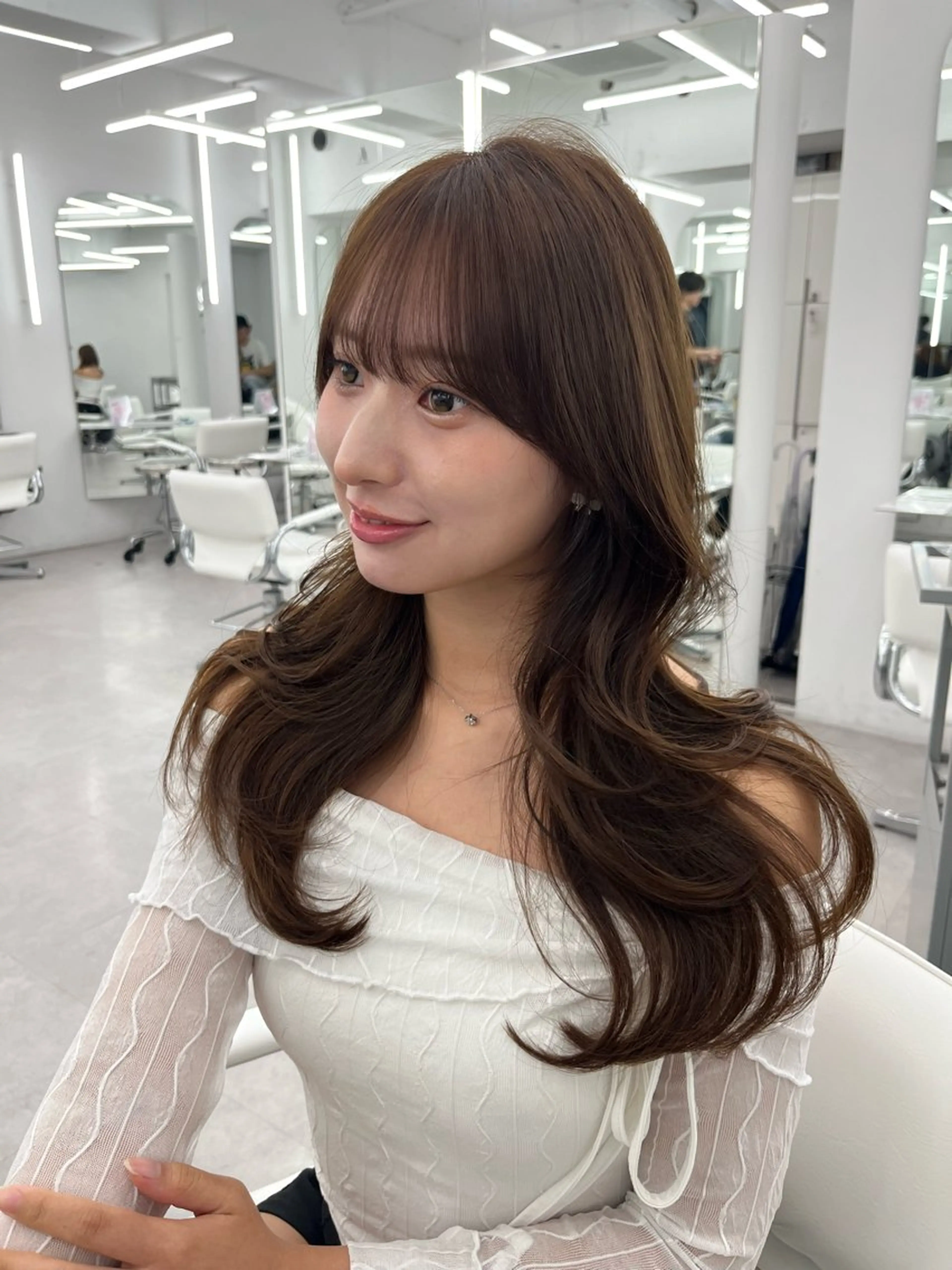 ロング カラー ブラウンカラー 透明感カラー グレージュ 透明感カラー🩵🩵 韓国ヘアkanatoのヘアスタイル