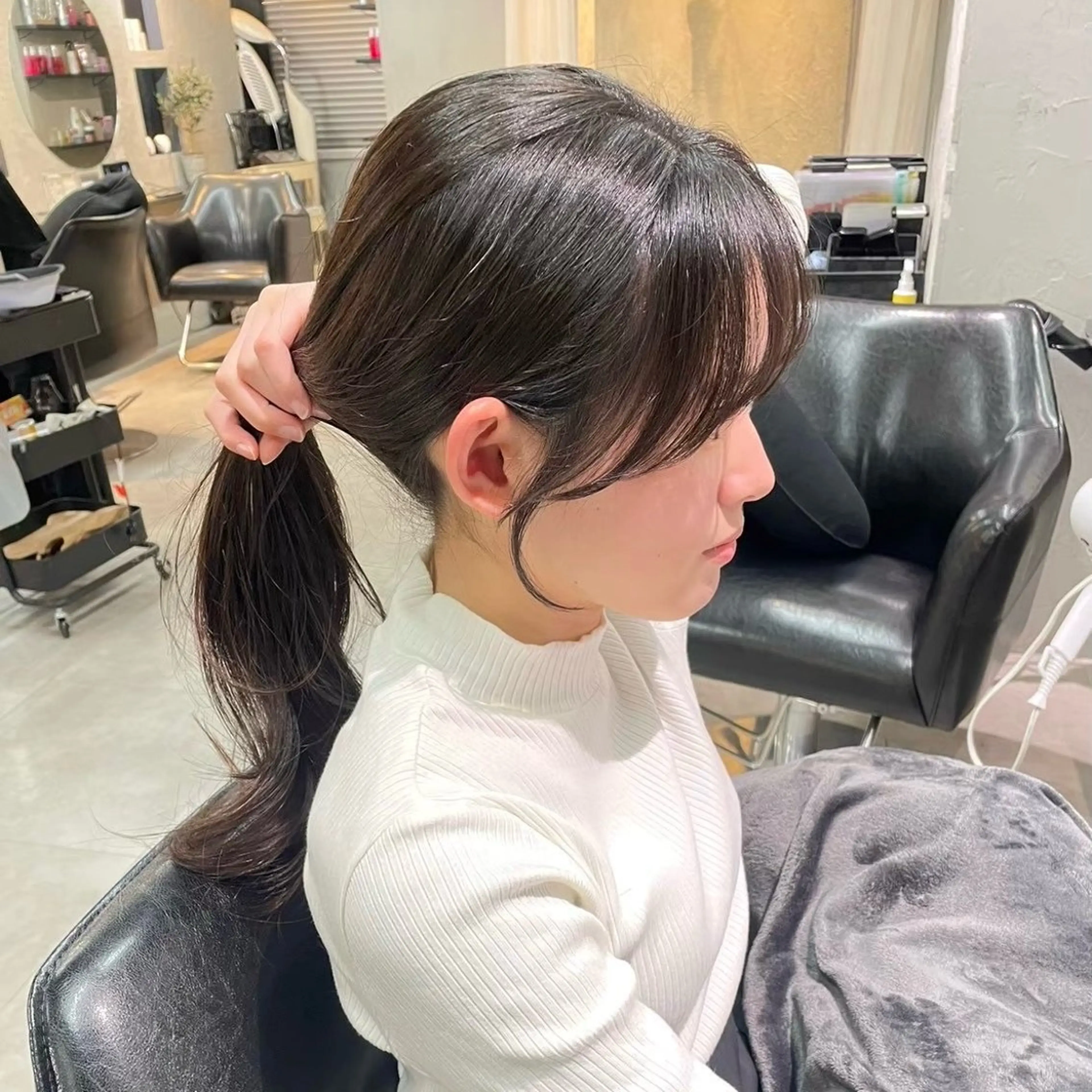 カラー 小浦 花澄のヘアスタイル