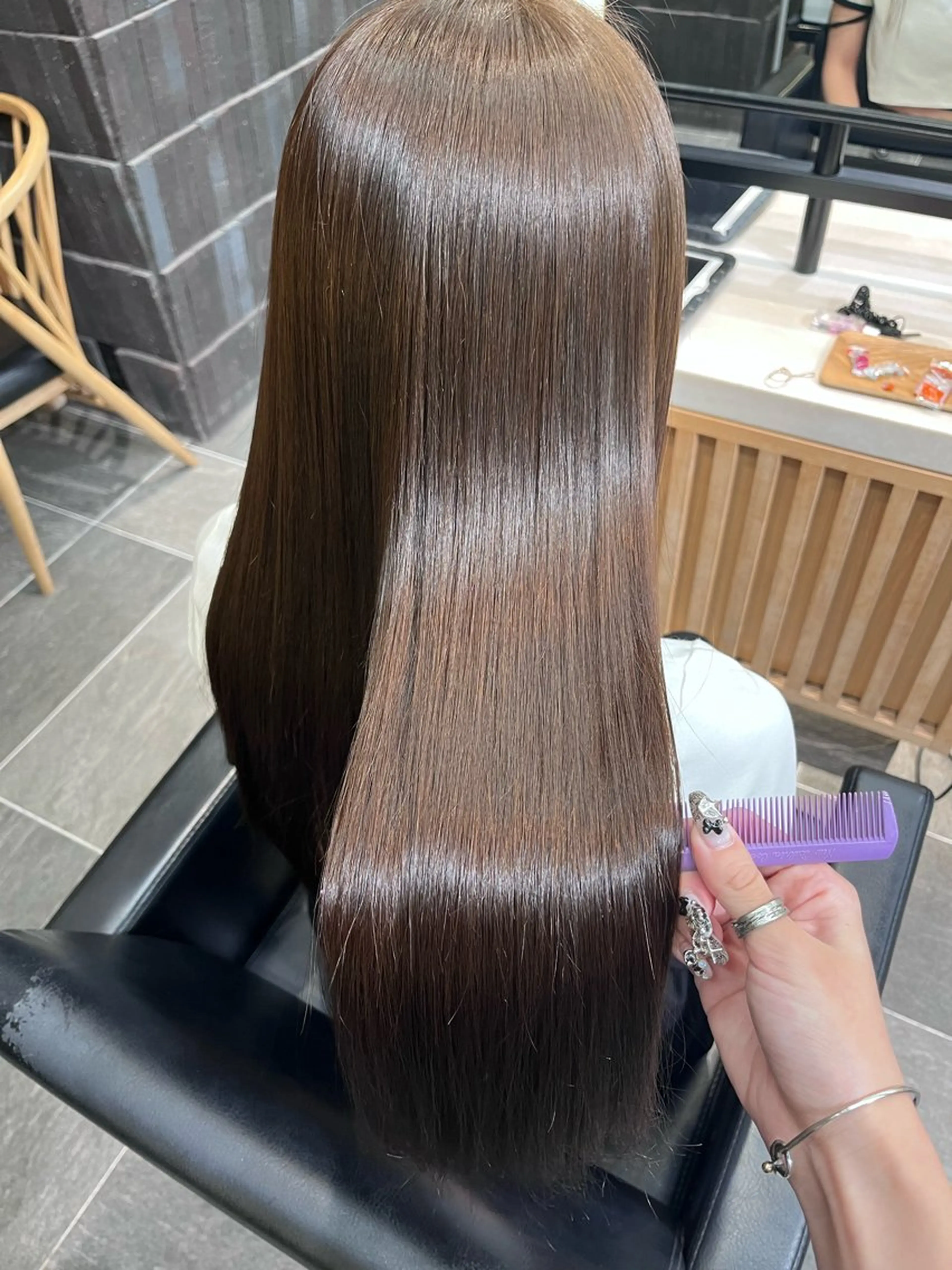 ロング カラー アッシュ ベージュカラー カット ヘアカラー 縮毛矯正 トリートメント LATTE所属・垢抜け顔周り／韓国 ヘア𝑺𝒂𝒌𝒊のヘアスタイル