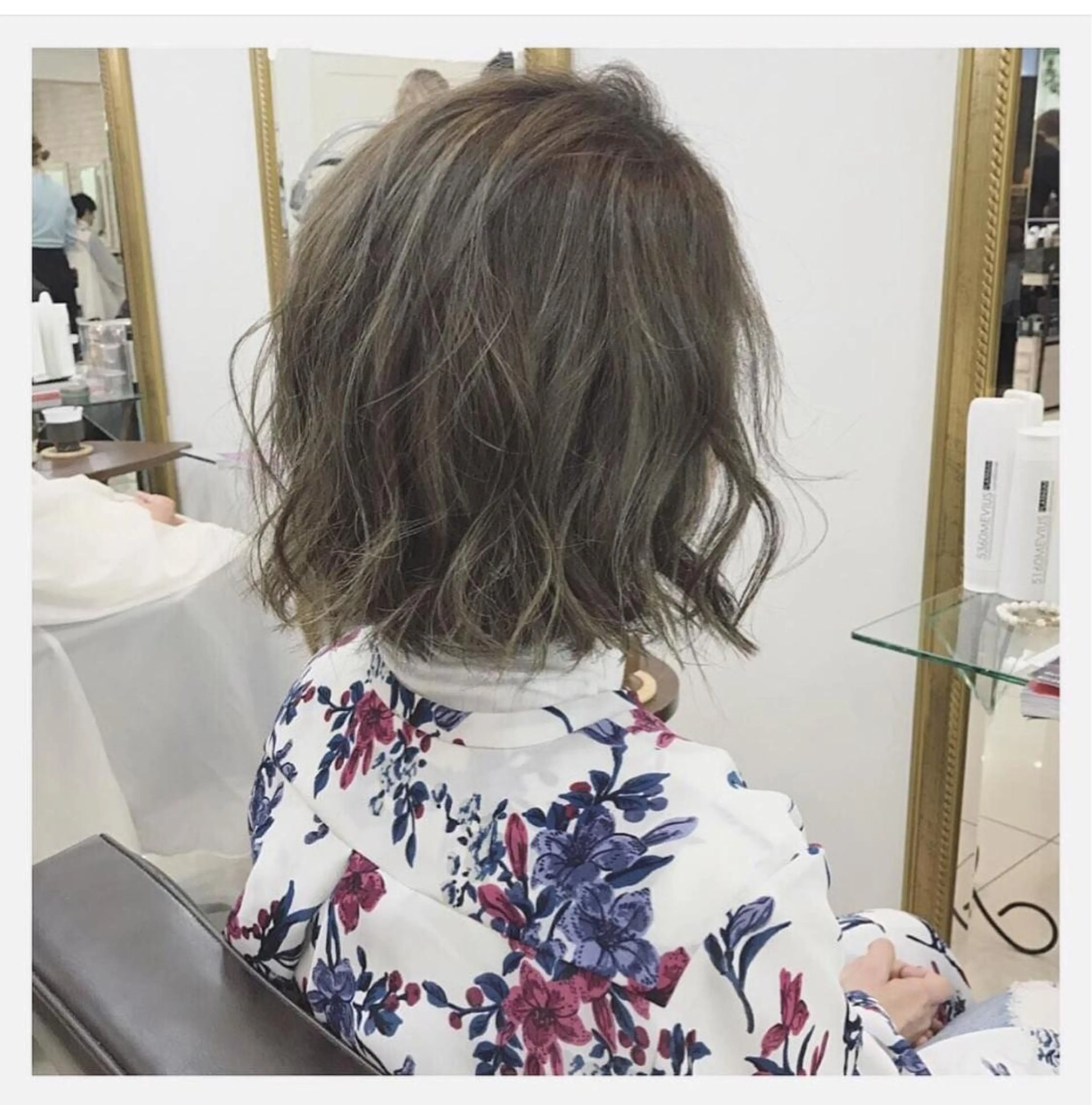 ショート カラー ヘアアレンジ マツエク・マツパ 🩵盛れる韓国ヘア 🩵うるつやカラーのヘアスタイル