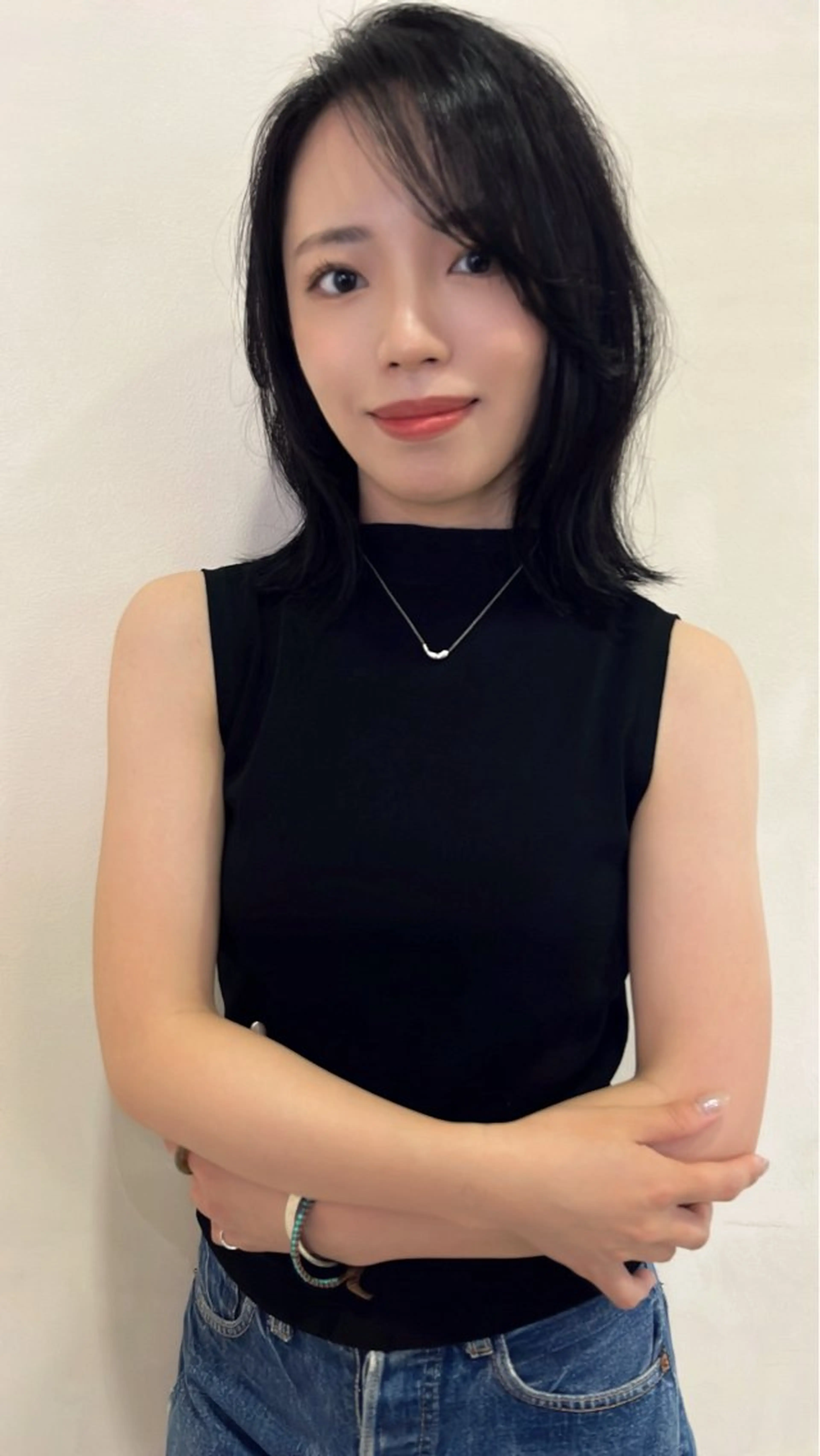 ミディアム 林 和香菜のヘアスタイル