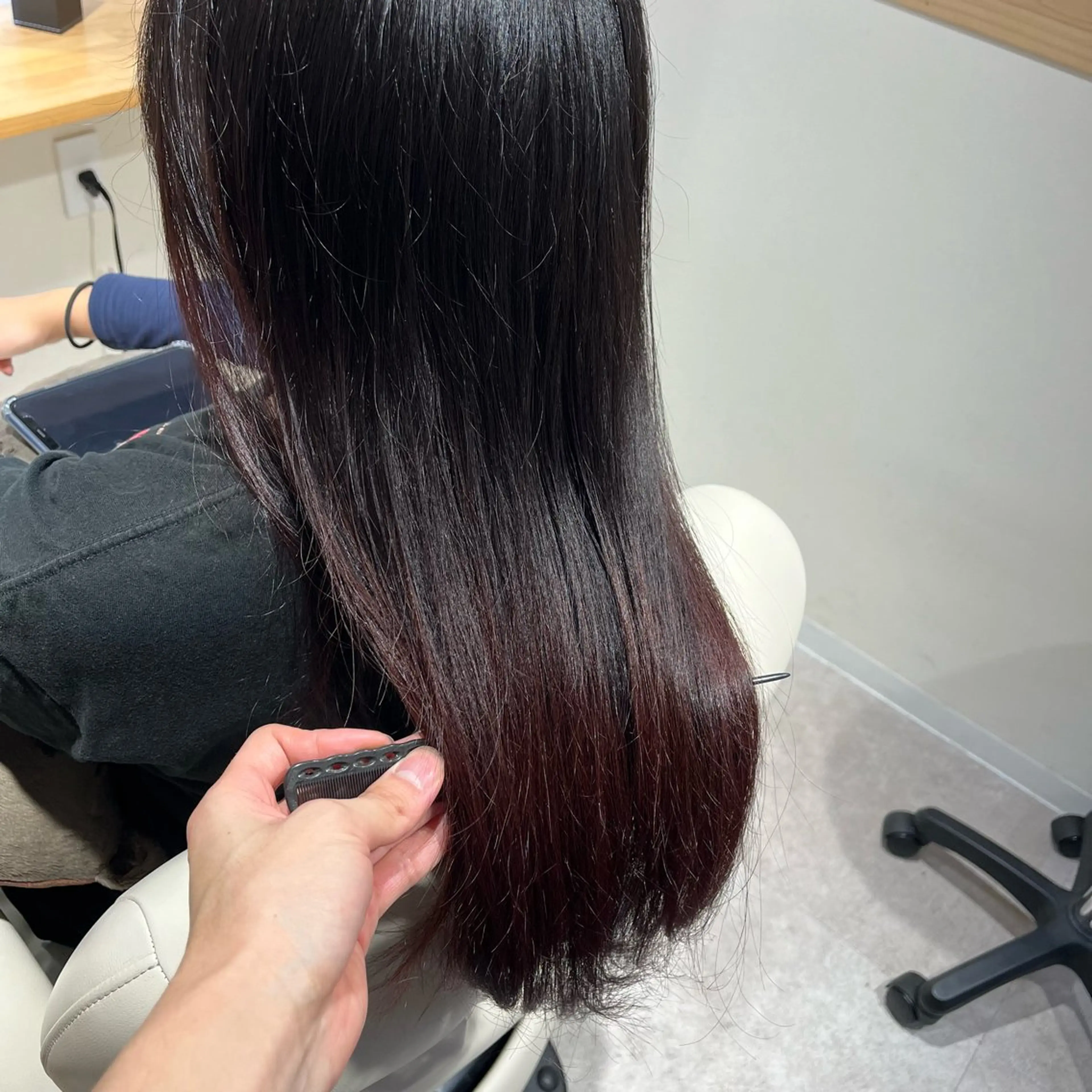 ロング カラー 髪質改善 個室サロン Aurora 蔵前美容院所属・韓国式髪質改善 副店長コバリアオイのヘアスタイル