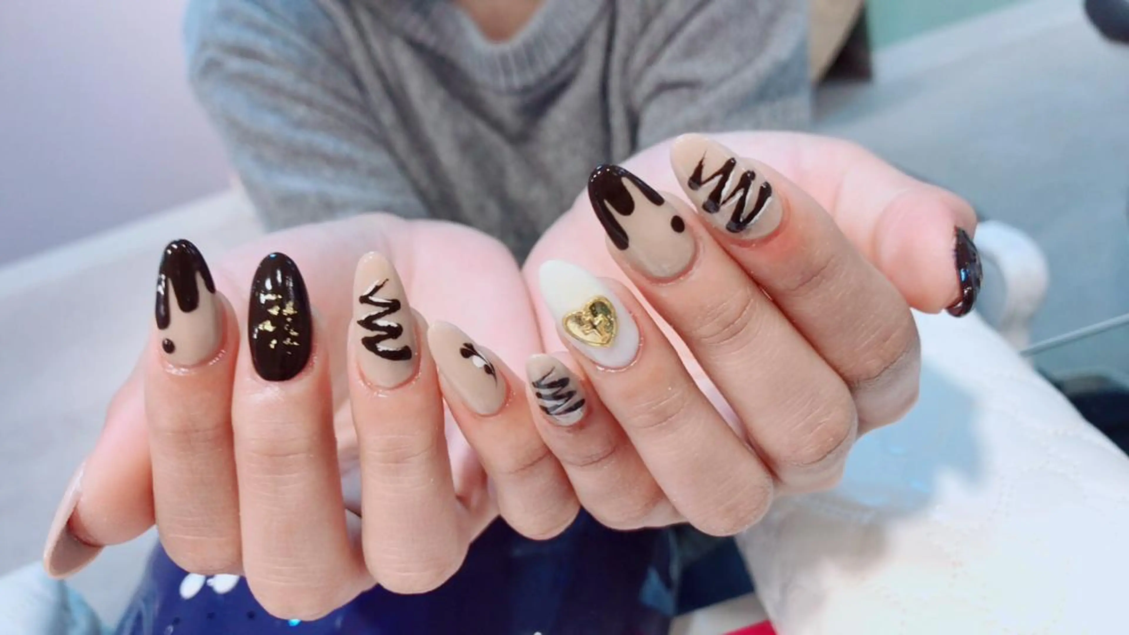 ネイル バレンタイン salon de Tiaraのネイルデザイン