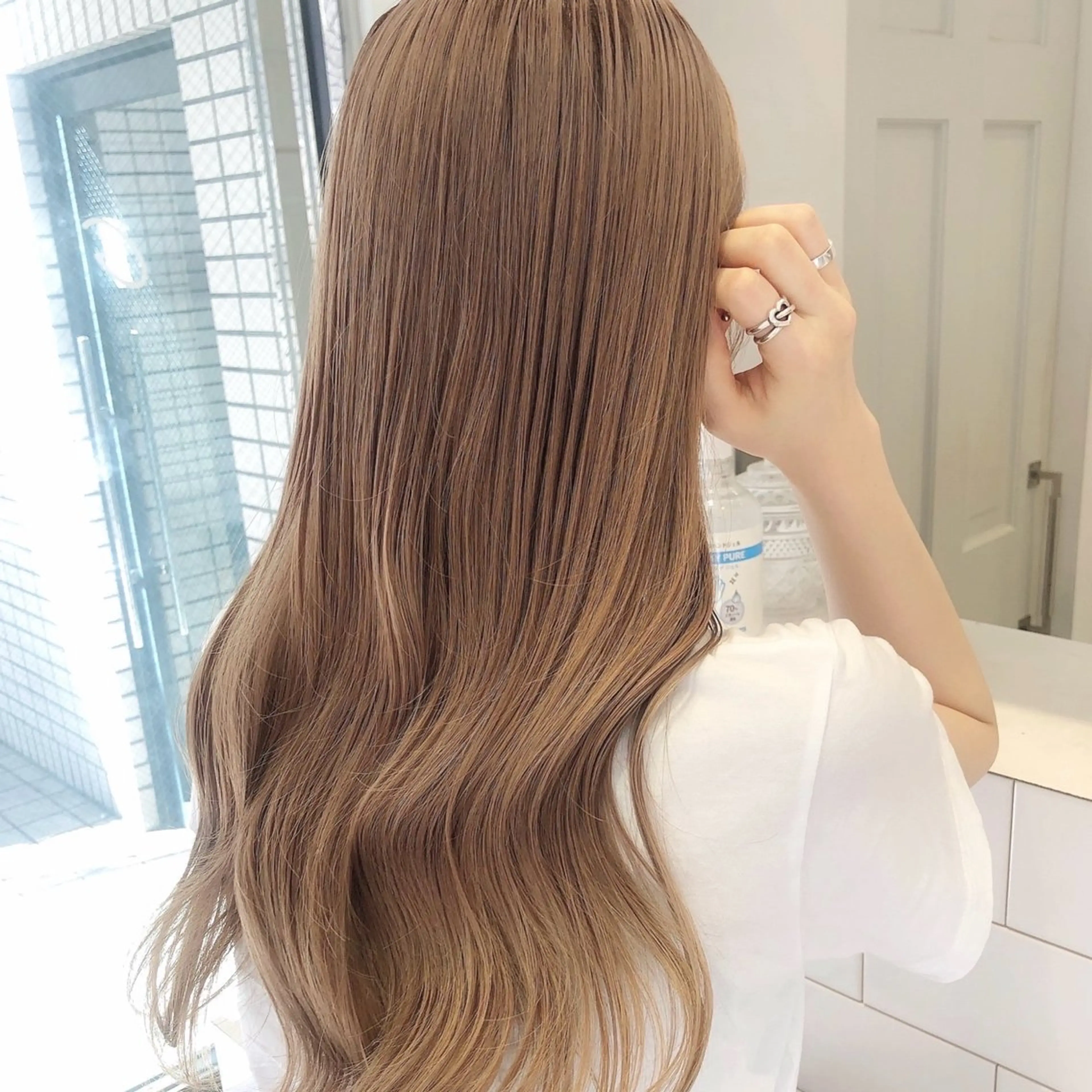 カラー ベージュ×艶🍨 mihoのヘアスタイル