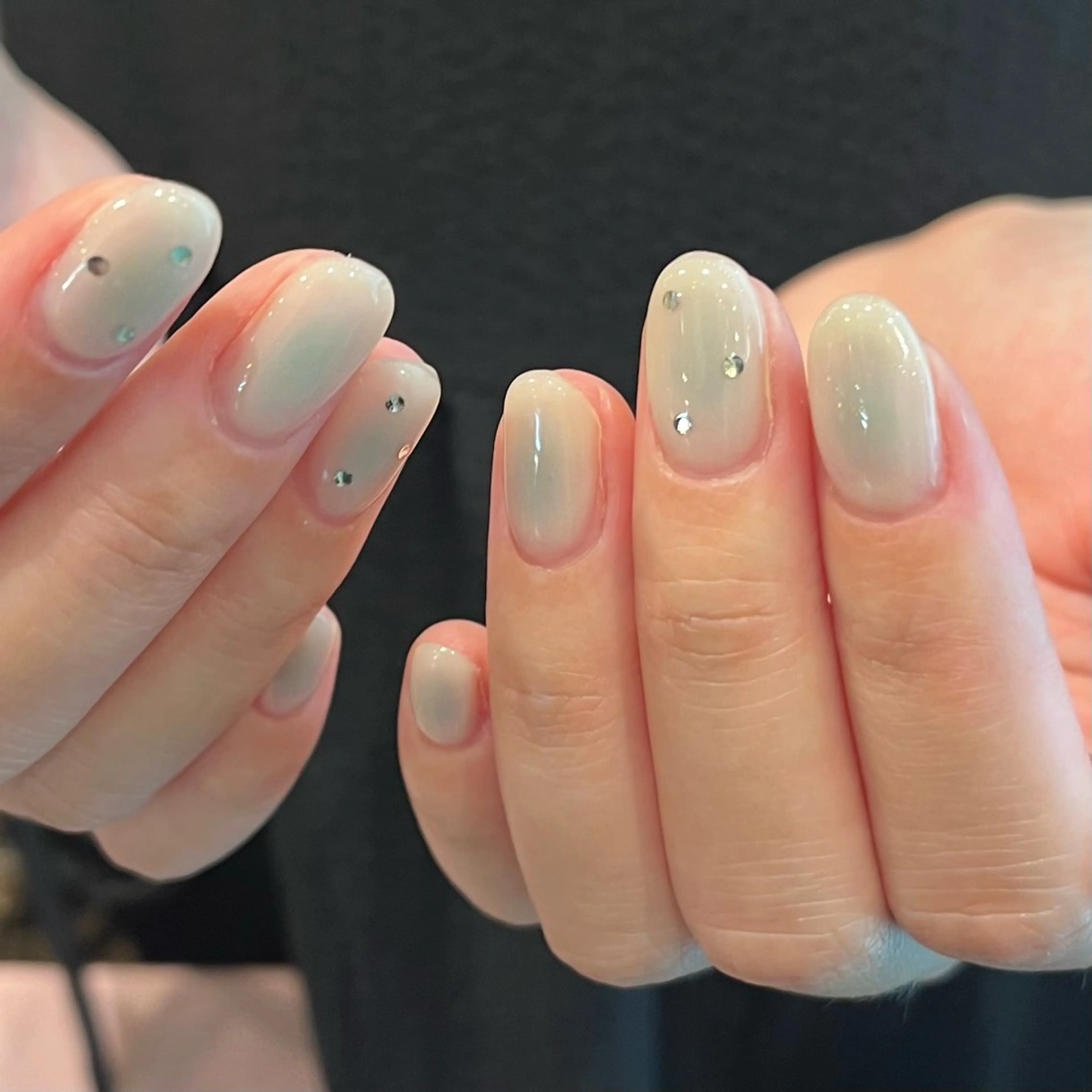 ネイル チークネイル ハンドネイル GLADnail新宿 arisaのネイルデザイン