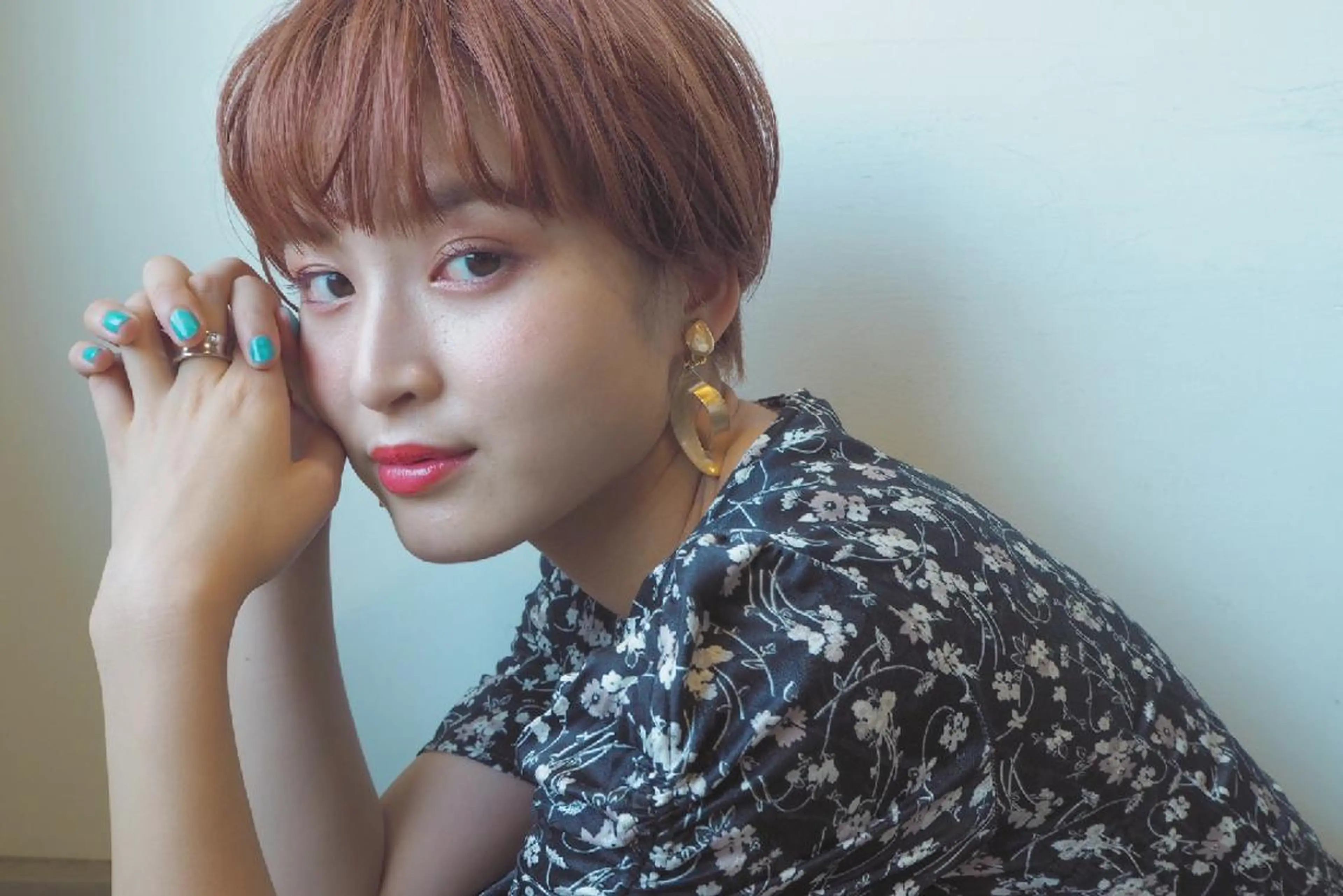 ショート カラー デザイナー Anne アンのヘアスタイル