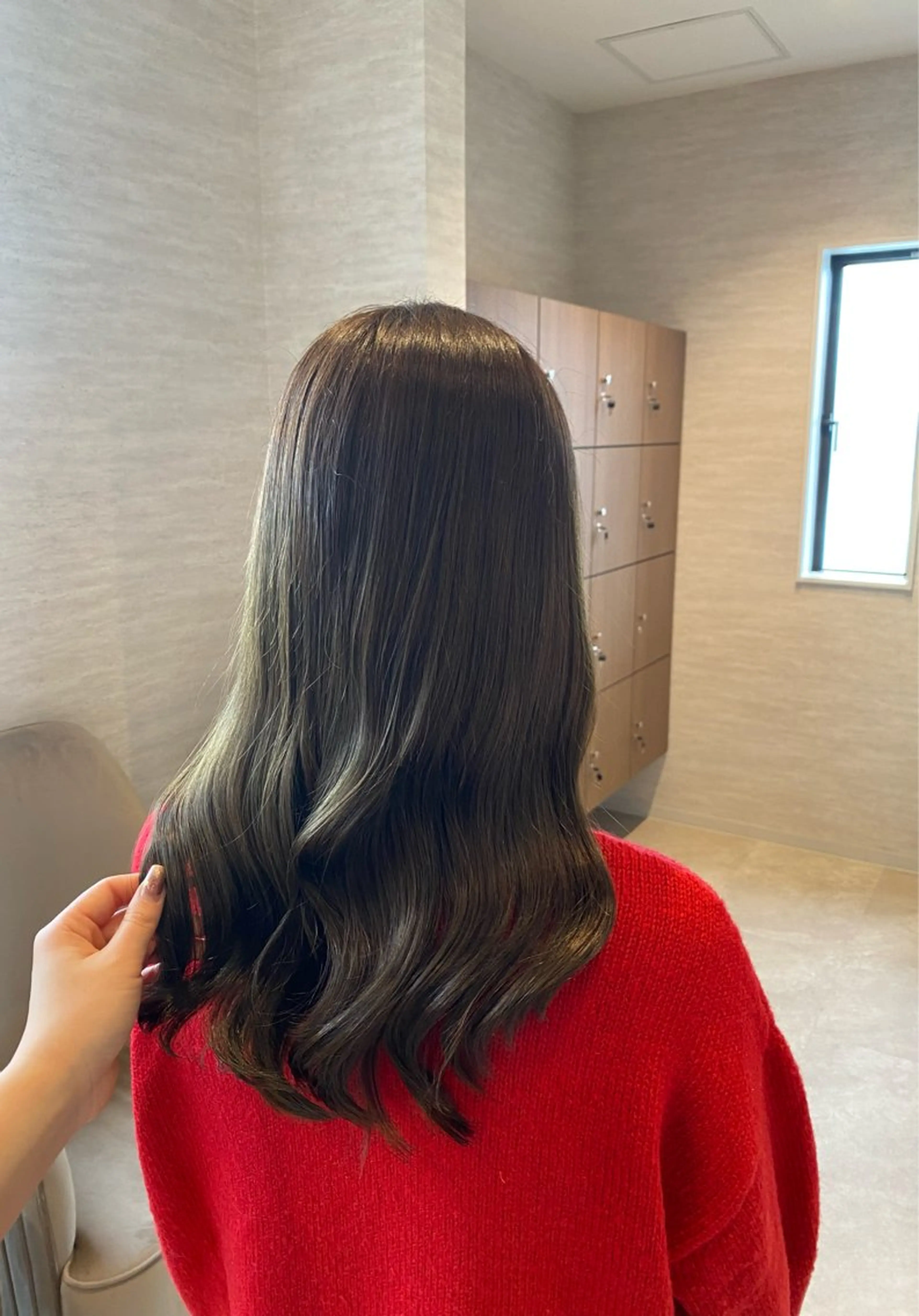 セミロング ヘアカラー 森 千風優のヘアスタイル
