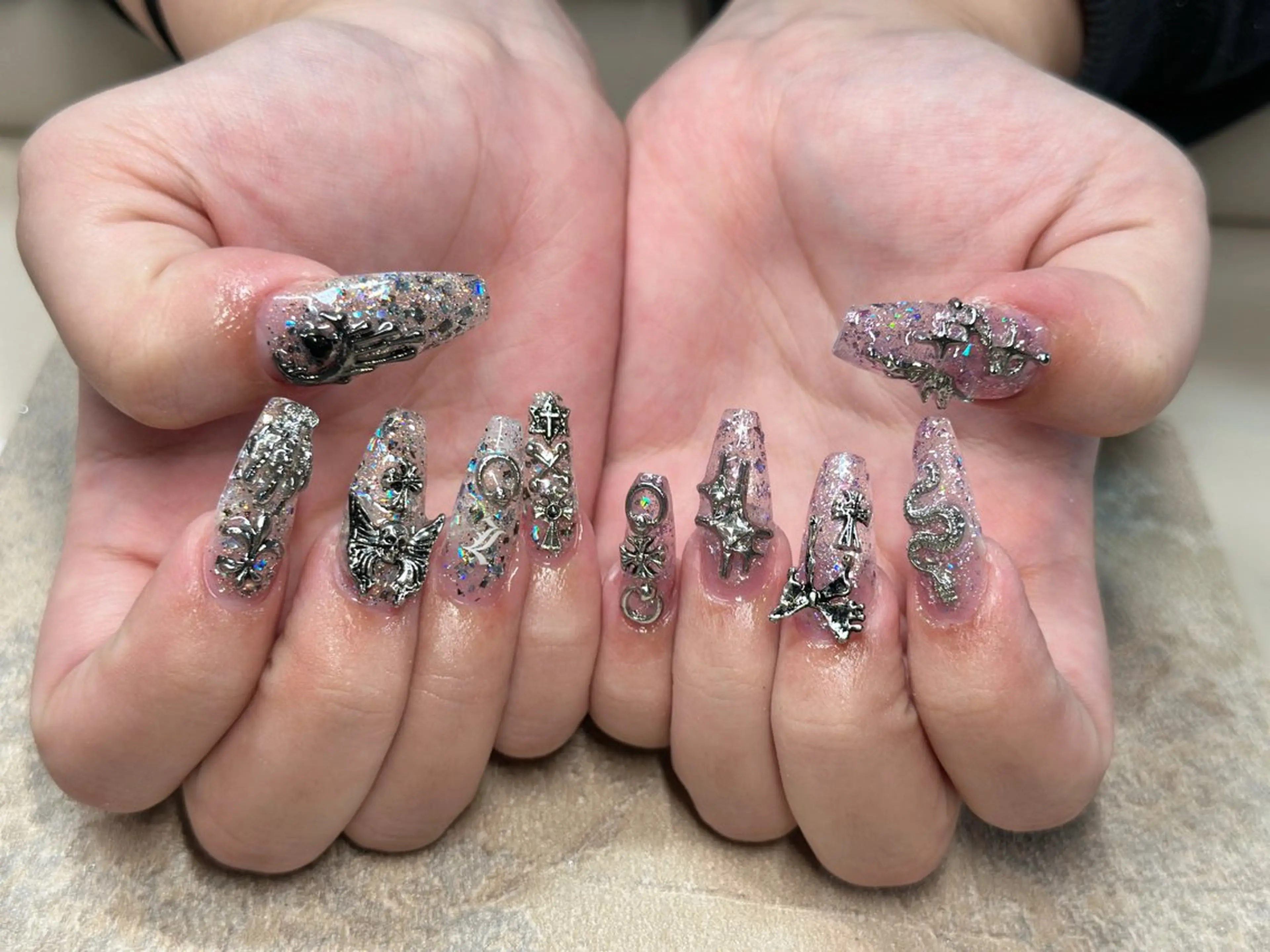 ネイル 韓国ネイル オフィスネイル シンプルネイル ワンホンネイル ハンドネイル Rola kira nail salon所属・Rola kira 麗のネイルデザイン