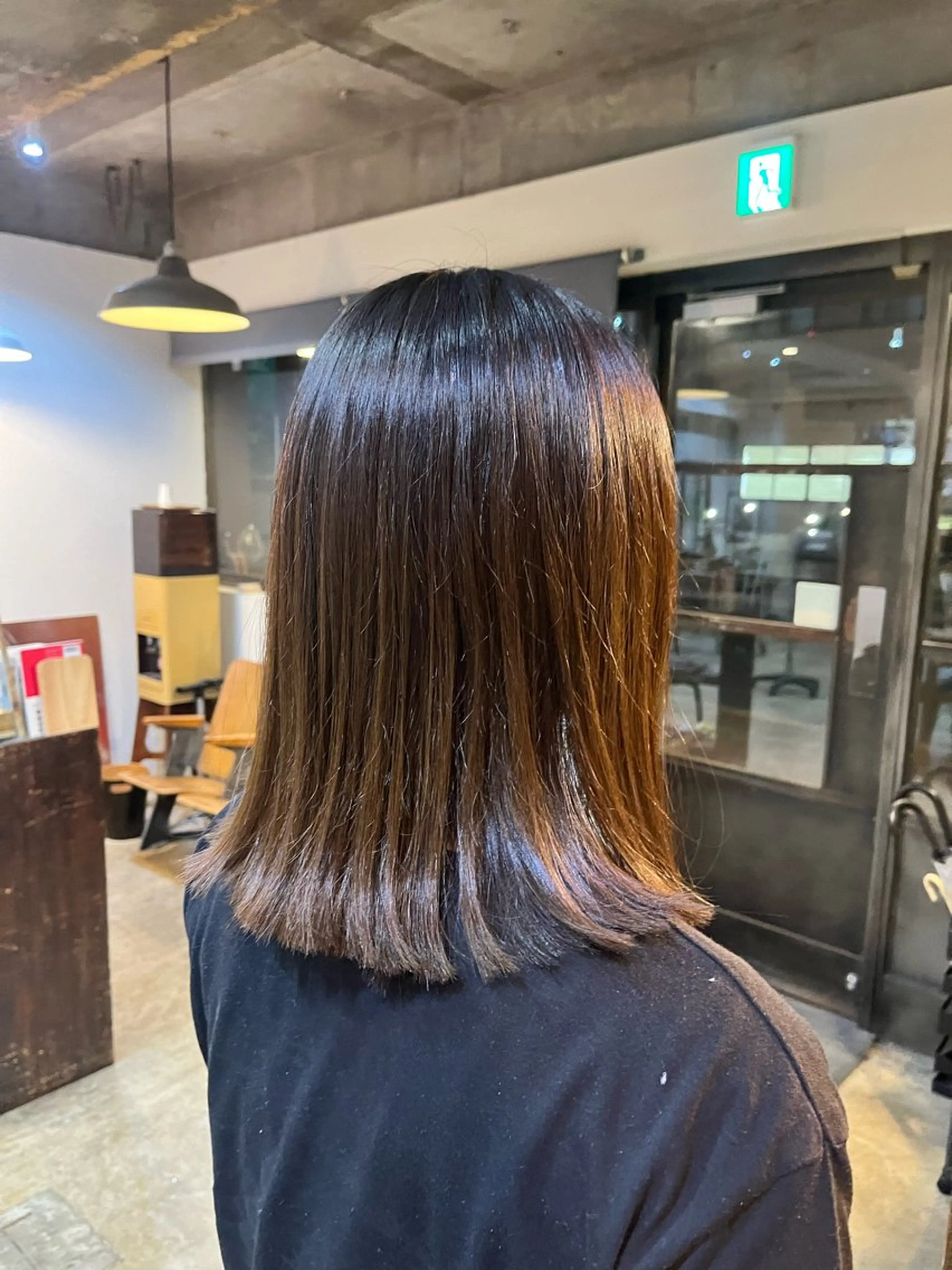 ミディアム 松原 樹里のヘアスタイル