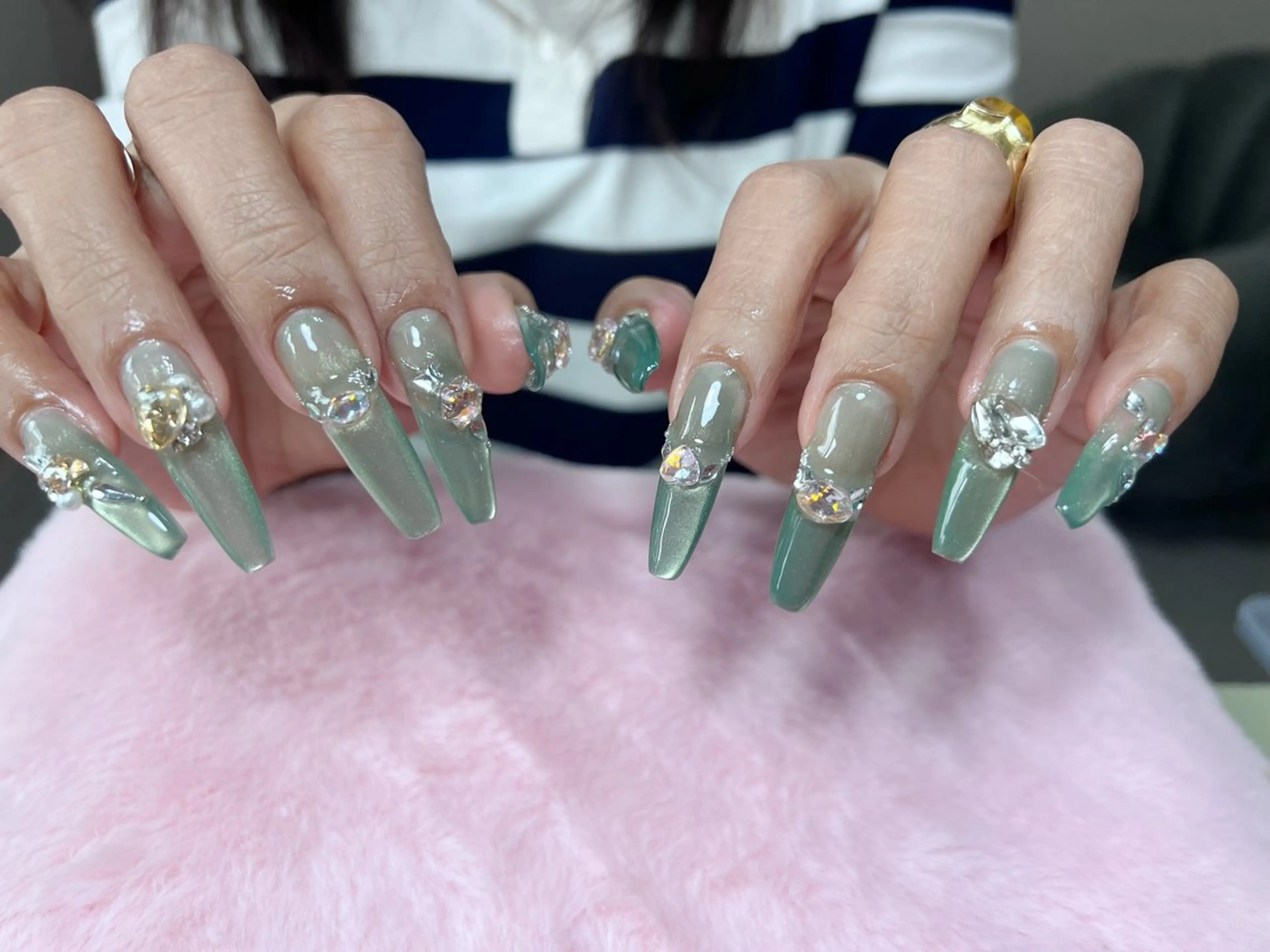 ネイル ハンドネイル ヒナネイルサロン所属・Hina ネイルサロンのネイルデザイン