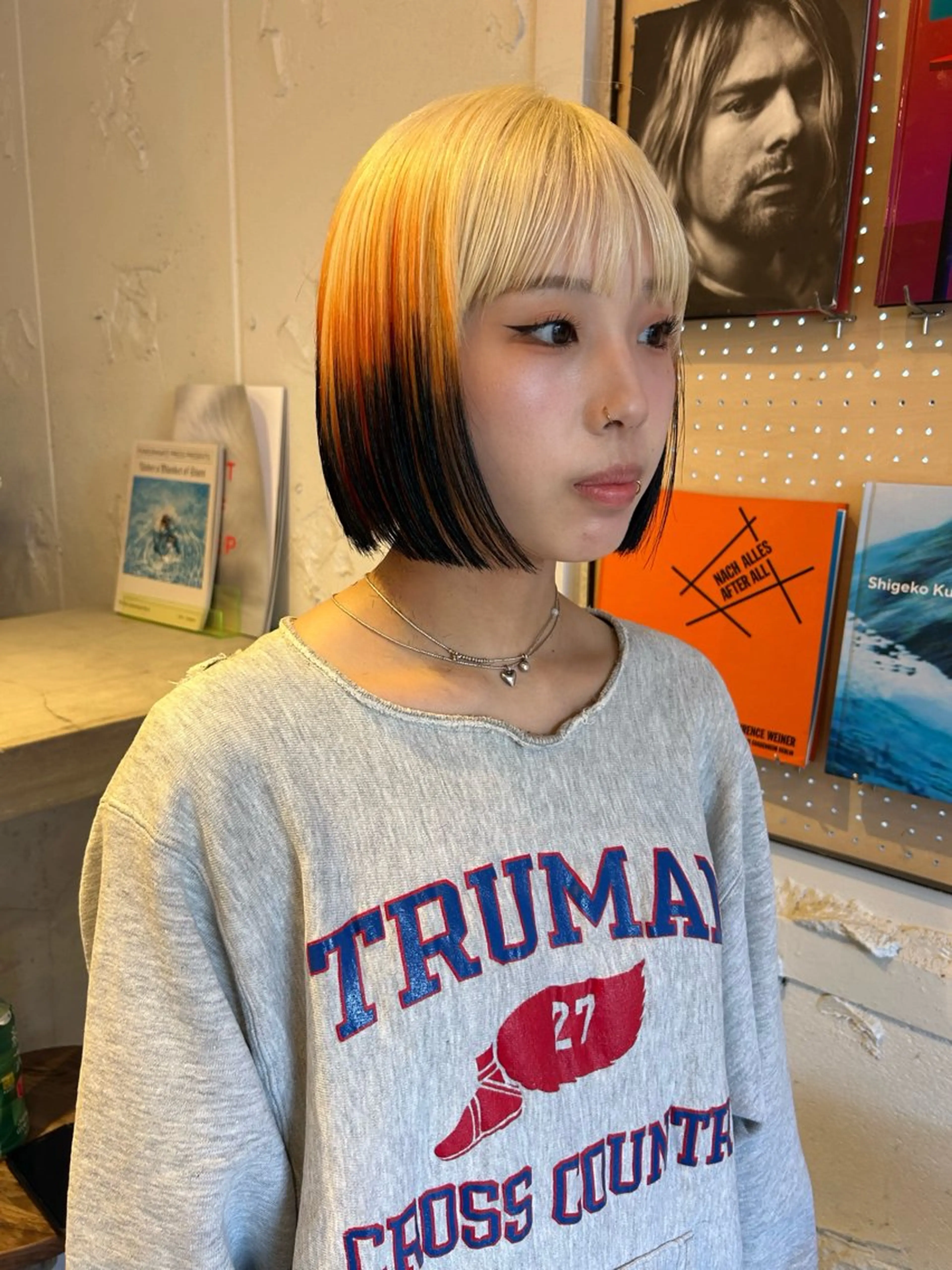 ショート カラー ブリーチ ケアブリーチ デザインカラー グラデーションカラー カット ヘアカラー トリートメント Loom.所属・村上雅人 ナチュラルモードのヘアスタイル