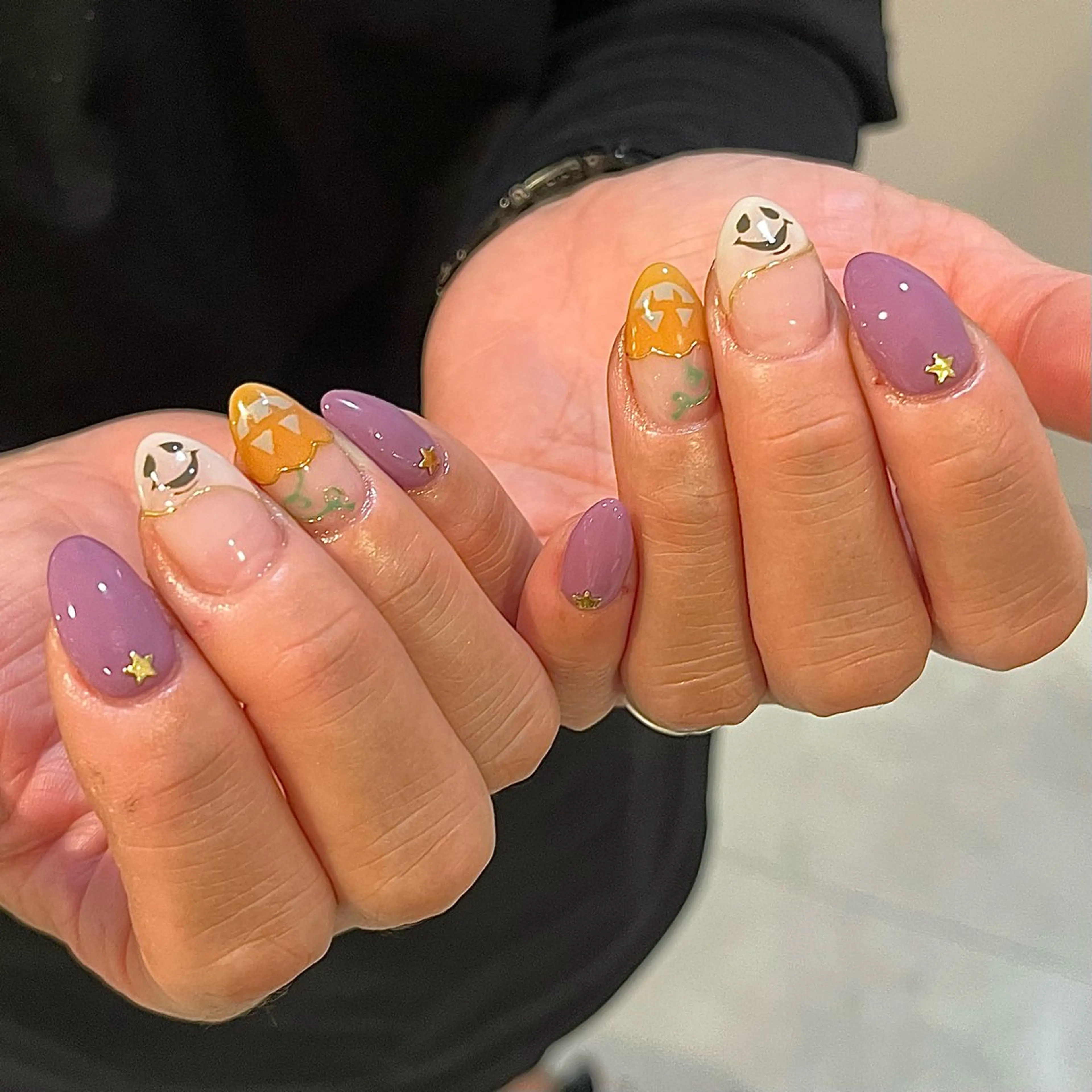 ネイル アートネイル ハロウィン キラキラネイル オレンジ ストーンネイル ハンドネイル フットネイル para ☀︎ sol by BECK所属・Para Sol nail　Maoのネイルデザイン