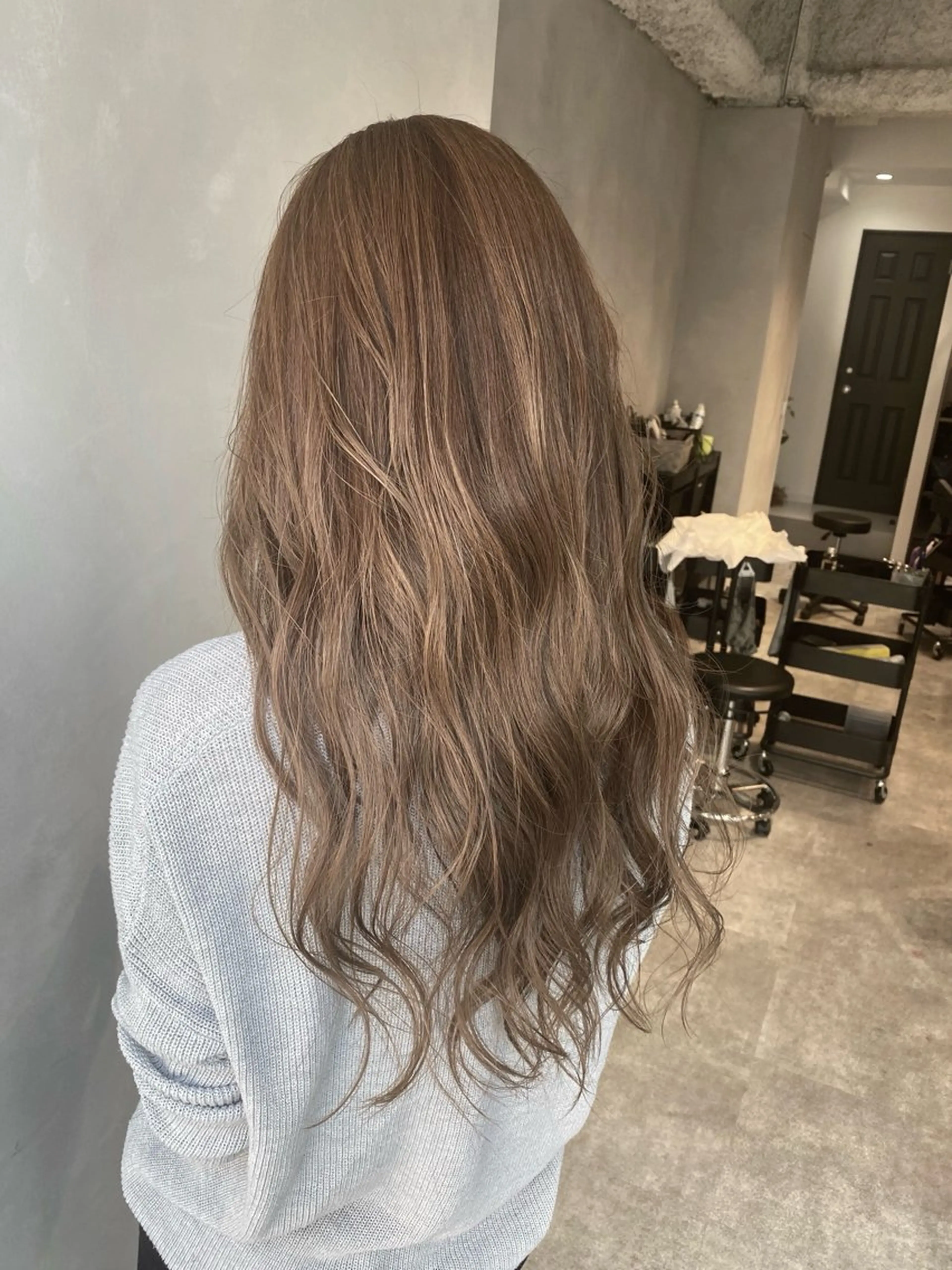 ロング カラー カット ヘアカラー トリートメント M IIのヘアスタイル