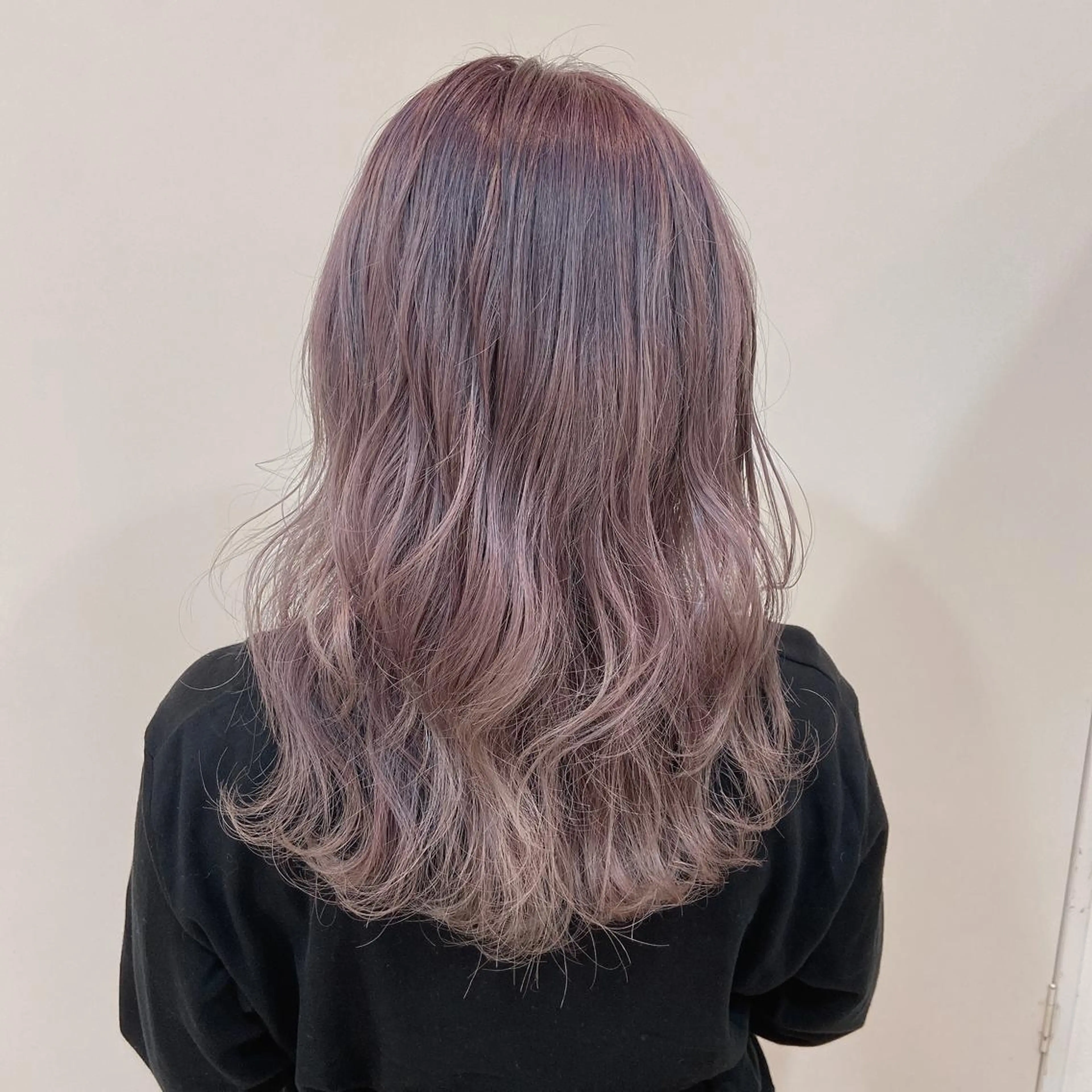 ロング カラー ヘアアレンジ ヘアカラー トリートメント Mirai 🧸のヘアスタイル