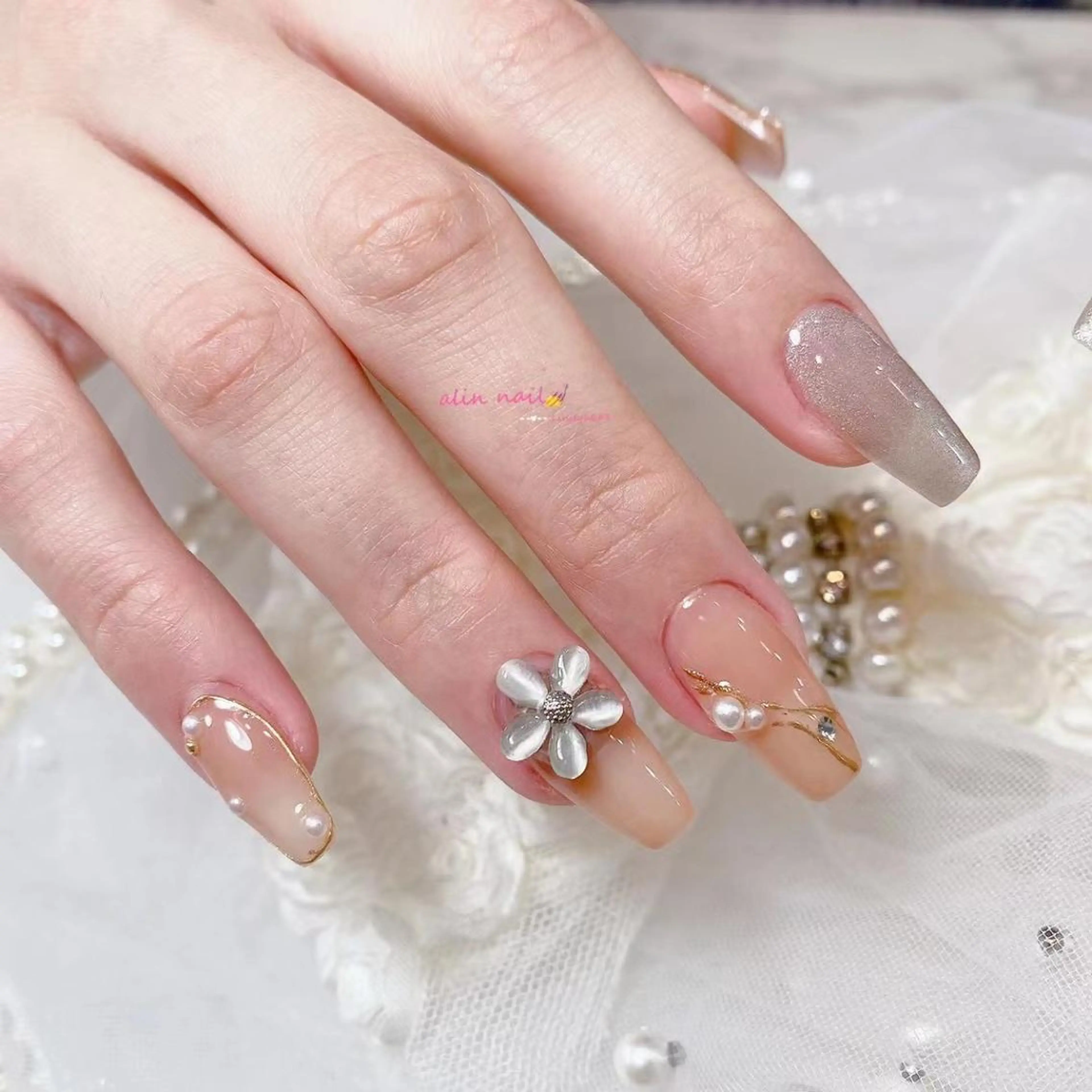 ネイル ネイルサロン 9Carats神田のネイルデザイン