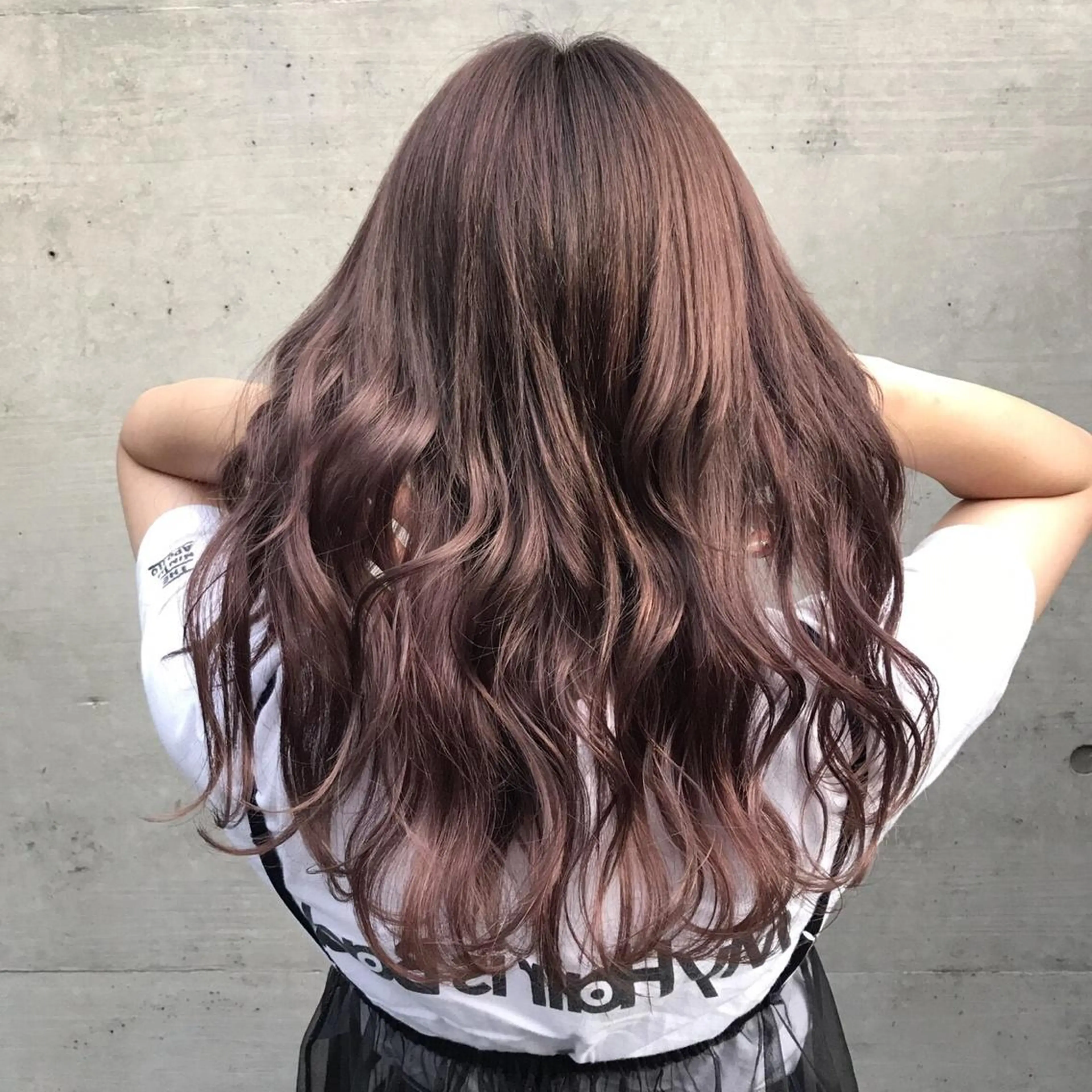セミロング カラー ピンクカラー パープルカラー 韓国ヘア🤍髪質改善 🇰🇷AKANEのヘアスタイル