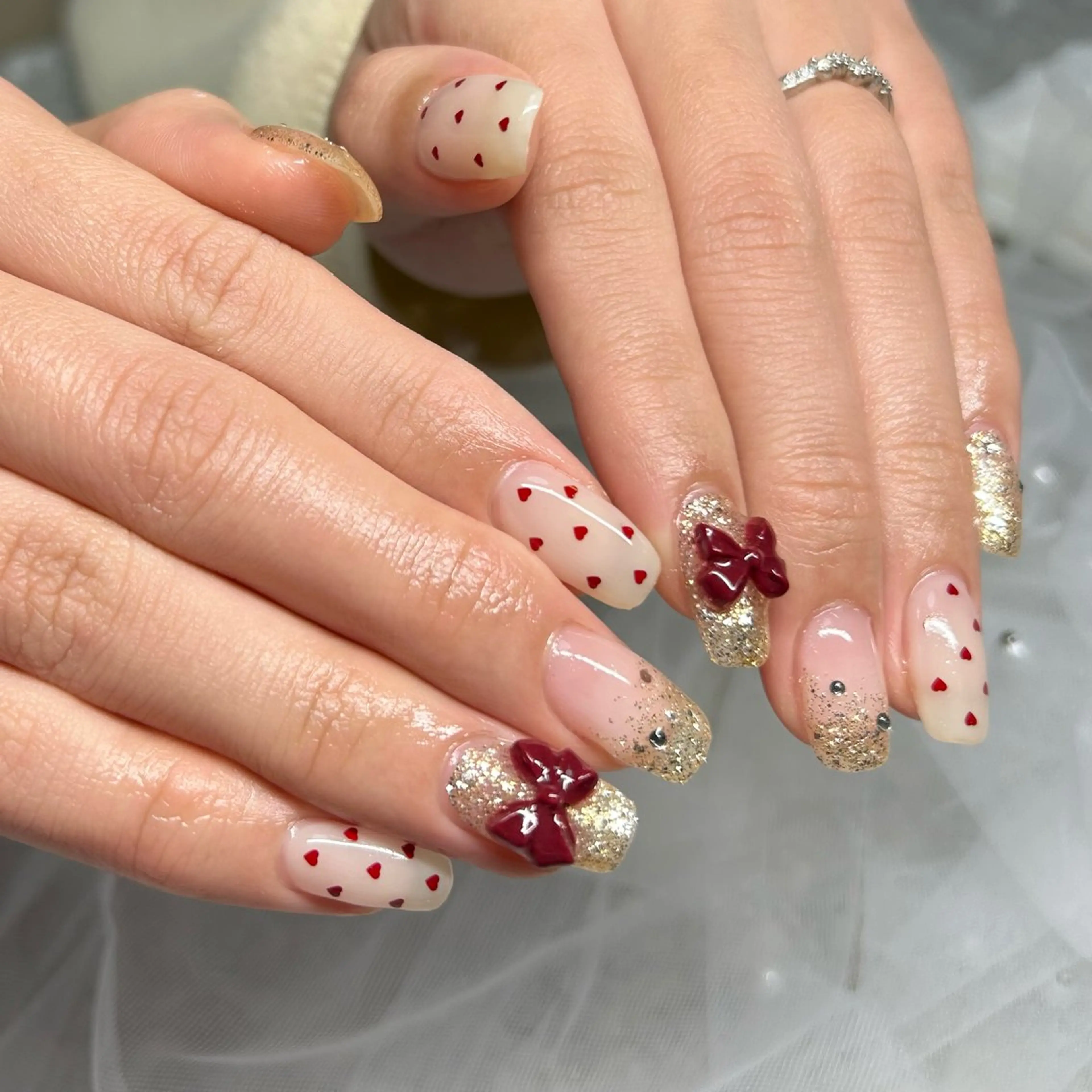 ネイル アートネイル ガーリー ストーンネイル ハンドネイル ten nail salon　かえでのネイルデザイン