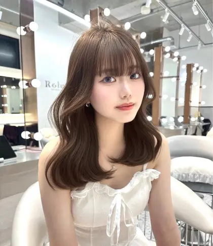 ヘアスタイル・髪型カタログ「ブラウンカラー ベージュカラー 艶髪 髪