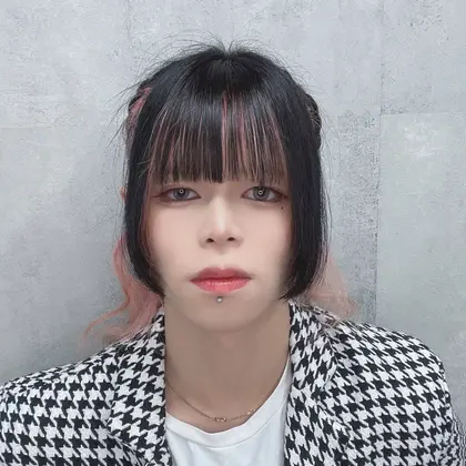 編み込みエクステ/ ハイトーン りょすけ(Voyage Nike所属)の美容院