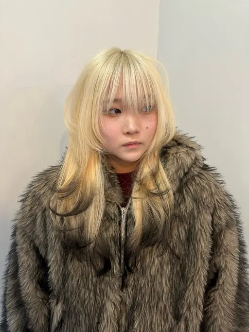 🖤ハイブリーチリタッチ(2cmまで)+カラー+トリートメント🖤　ハイトーン/ダブルカラー/デザインカラー