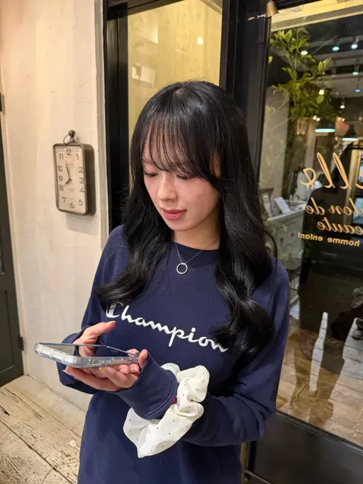 【扱いやすい艶髪へ】レディースカット(ショートカット以外)+3Stepトリートメント