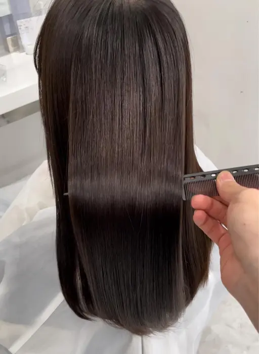 乾かすだけで最高の艶髪へ✨【メンテナンスカット+縮毛矯正+髪質改善トリートメント】