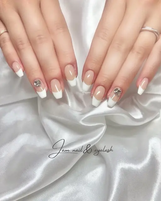 【7月限定価格‼️】 練習モデル💅フレンチ(オフ¥550)