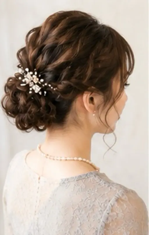 ヘアセット4500円ただまとめるだけで終わらせない大人女性に似合う上品なヘアに仕上げます✨ナチュラルでありながら若見