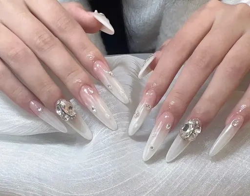 🉐大人気🎀チップ長さだしシンプル持ち込みデザイン10本トレーニングメニュー、10日以内直し無料）