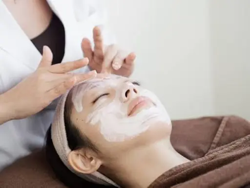 ☀️夏限定メラニンケア【白雪姫のようなお肌に🥰冷却エステ】💆‍♀️