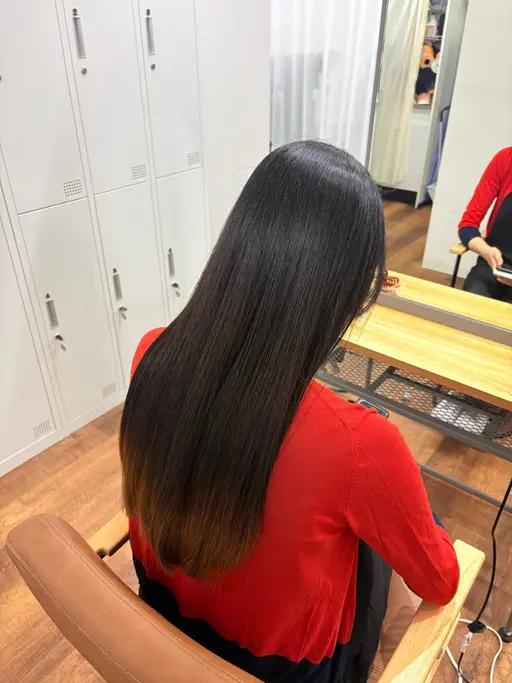 《女性限定》サラツヤ縮毛矯正 ¥3300カット不可