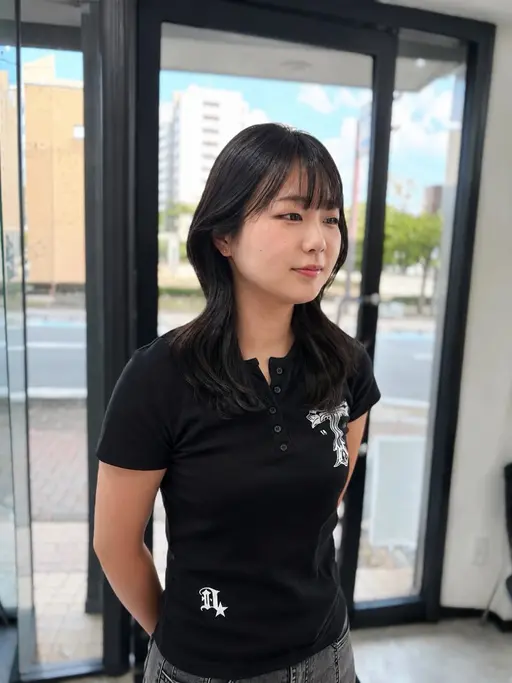 【顔まわりで一気に垢抜け】似合わせ顔周りカット+コテ巻きスタイリング ¥2,980