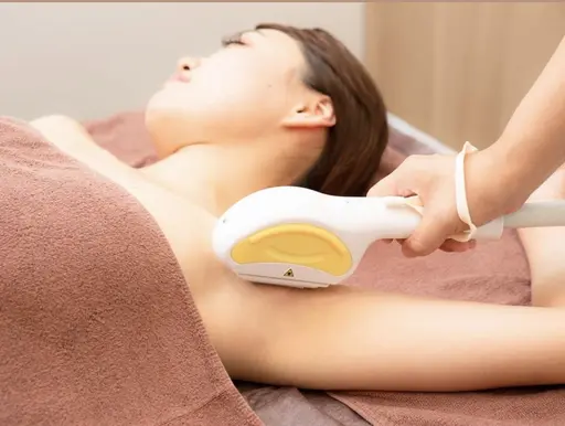🌙24歳以下限定🌙両ワキ脱毛1年6回!脱毛初心者の方オススメ!黒ずみケア✨最新機器なのでほぼ痛み無し🙅♀️