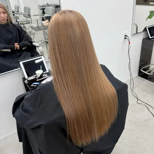 ブリーチ＆カラー✨️+カット✂️+うる艶トリートメント🧴‎🤍