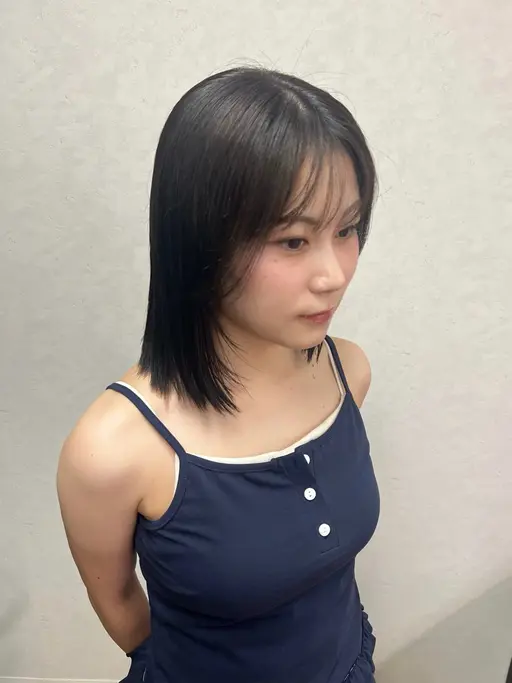 【学生限定🍀】黒染めを使わないブラックカラー➕トリートメント➕顔周りカット
