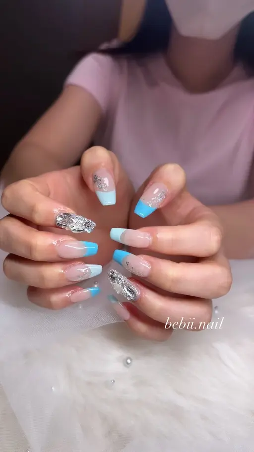 7日限定💅🏽長さ出し&オフ込 2本アート🖤🩶