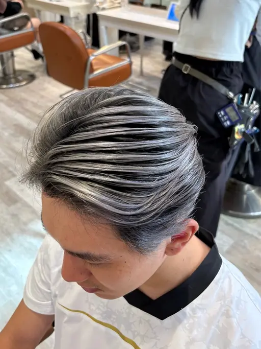 【垢抜けたいメンズへ】メンズバレイヤージュ カット➕ブリーチ➕オンカラー➕トリートメント🔥🔥