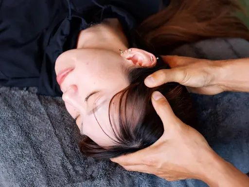 【口コミ投稿🩵限定価格】顔のたるみ・むくみ 人気の小顔矯正 60分 12,000円→0円