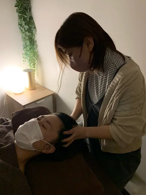 【眼精疲労、脳疲労に】緩めるドライヘッドスパ