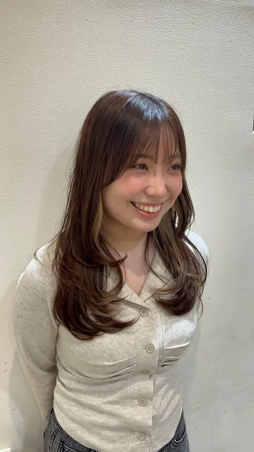 SNS顔出し撮影(マスクも可)OKの方限定クーポン🎀髪質改善カラー+カット+トリートメント コテ巻き仕上げ✨