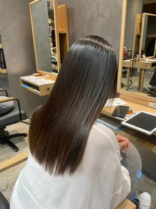 🔥明日限定🔥似合わせカット+傷ませないケアカラーとヘッドスパが2000円!究極の髪質改善が叶うメニュー🌟✨
